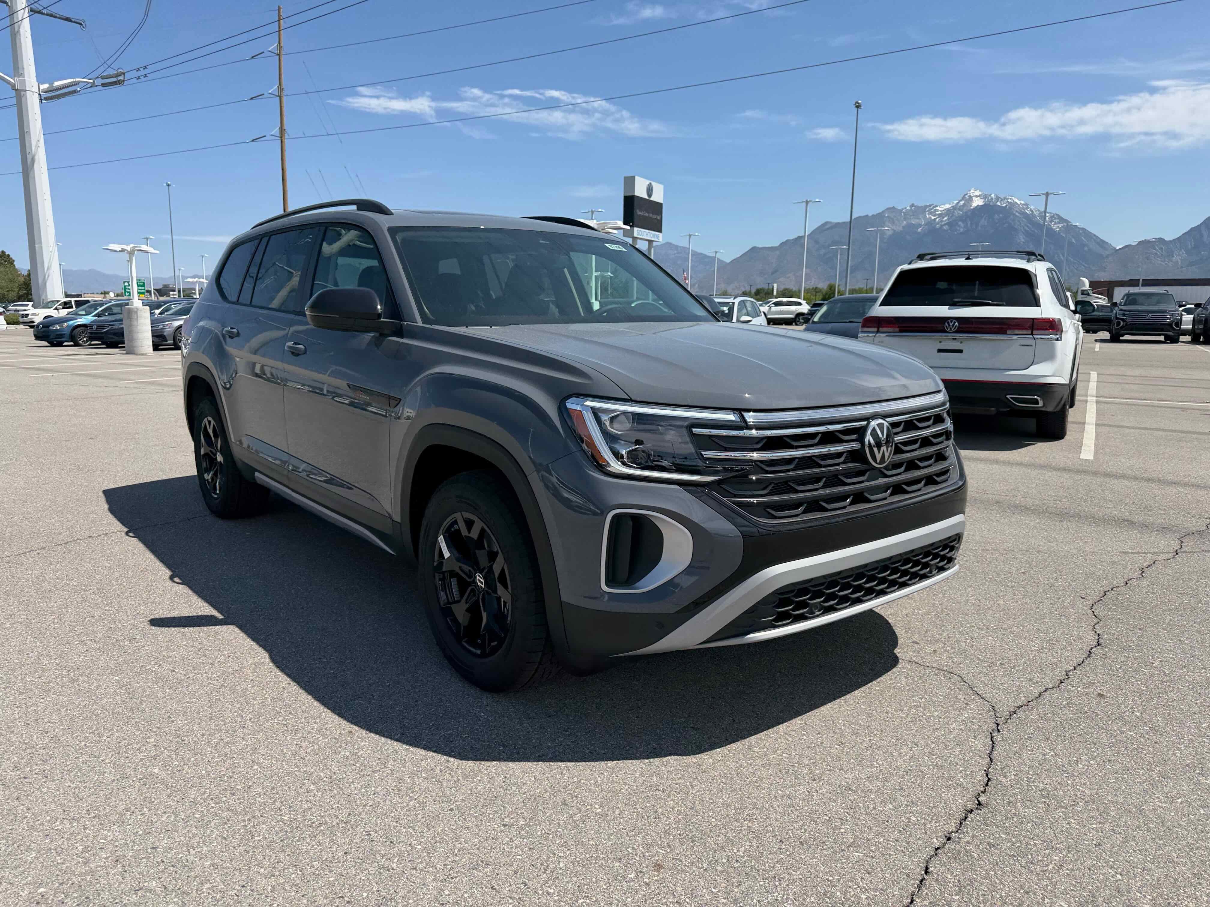 2026 Volkswagen Atlas 2.0T Peak Edition