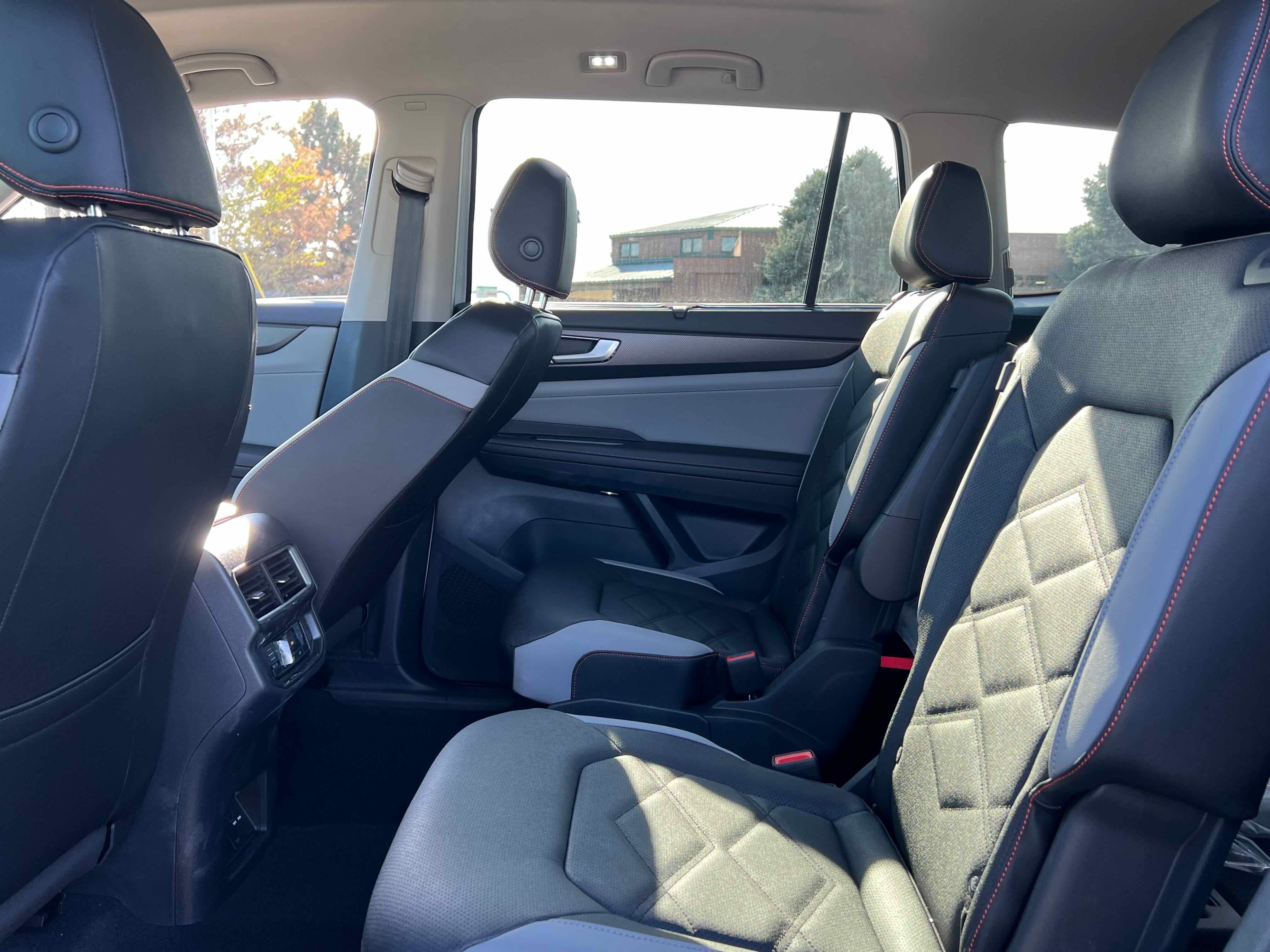 2026 Volkswagen Atlas 2.0T Peak Edition