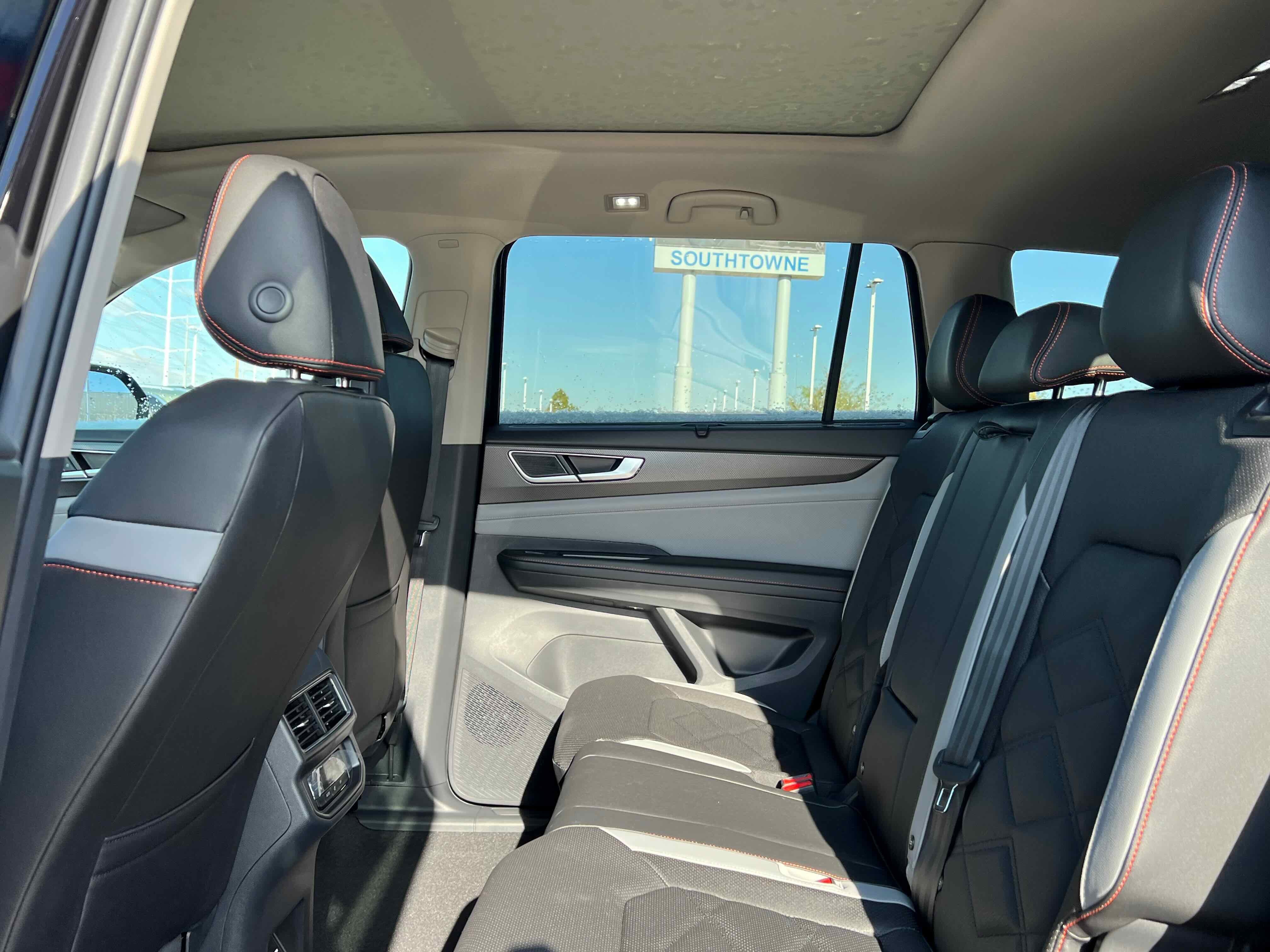 2026 Volkswagen Atlas 2.0T Peak Edition