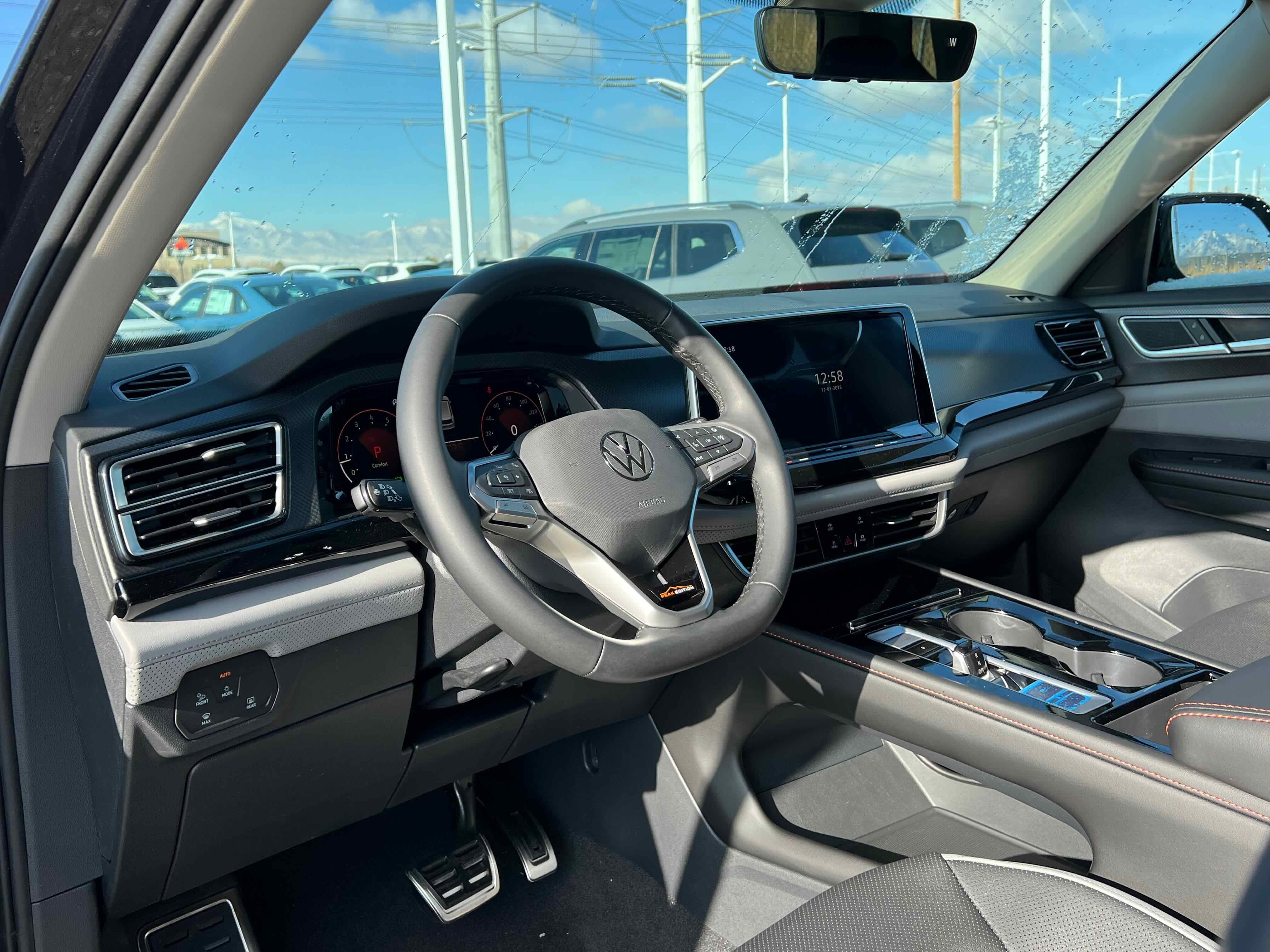 2026 Volkswagen Atlas 2.0T Peak Edition