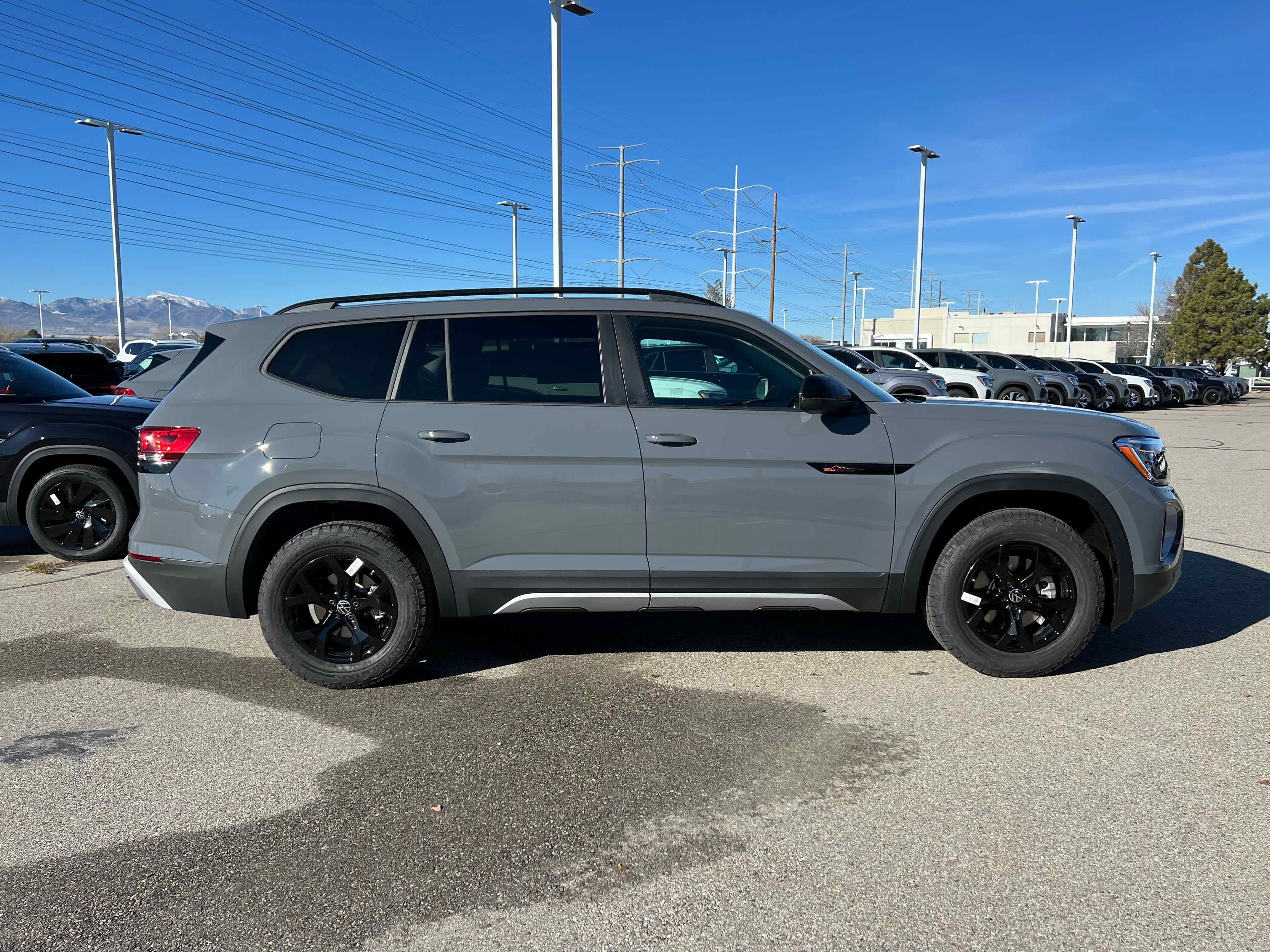 2026 Volkswagen Atlas 2.0T Peak Edition