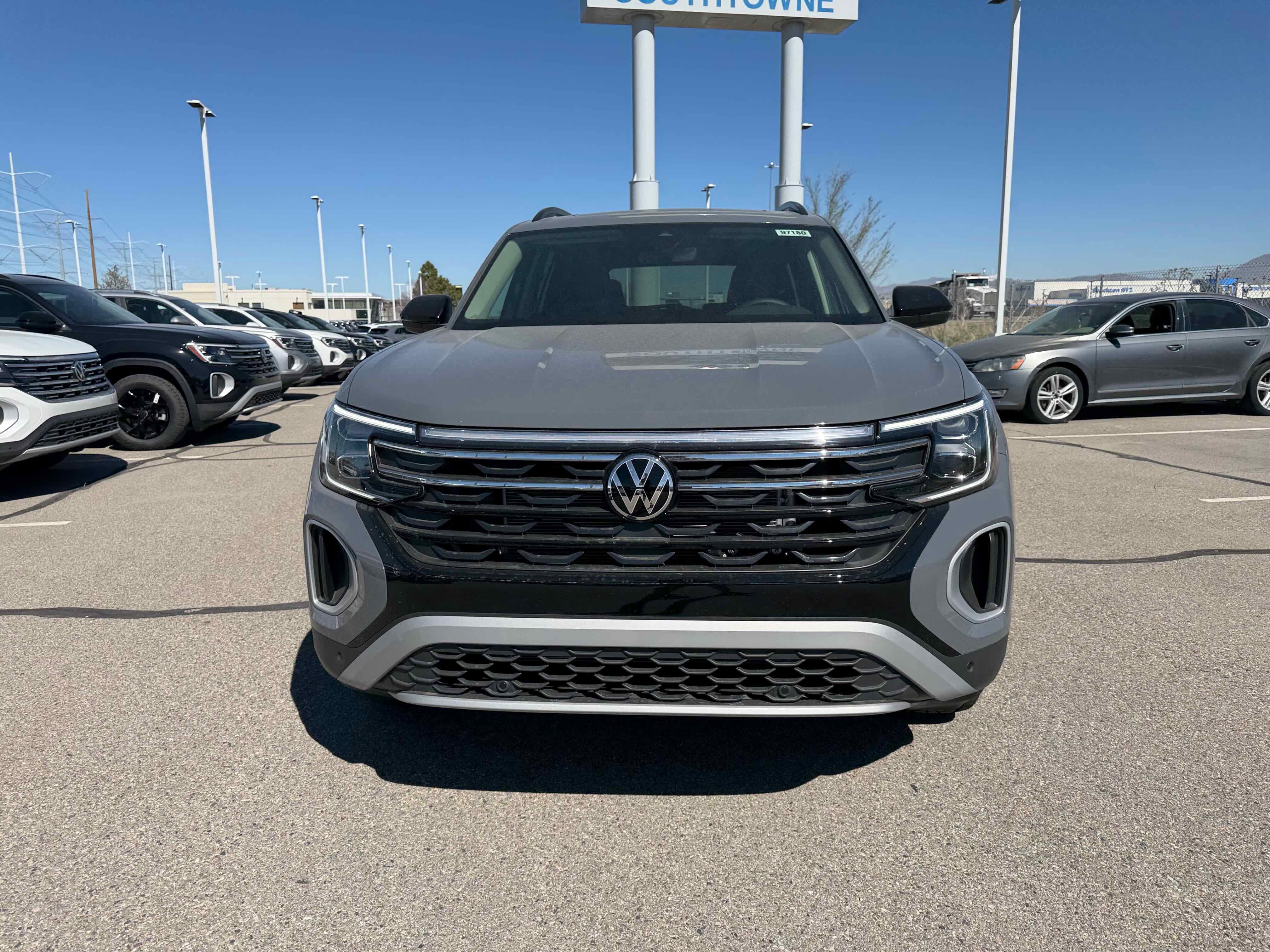 2026 Volkswagen Atlas 2.0T Peak Edition