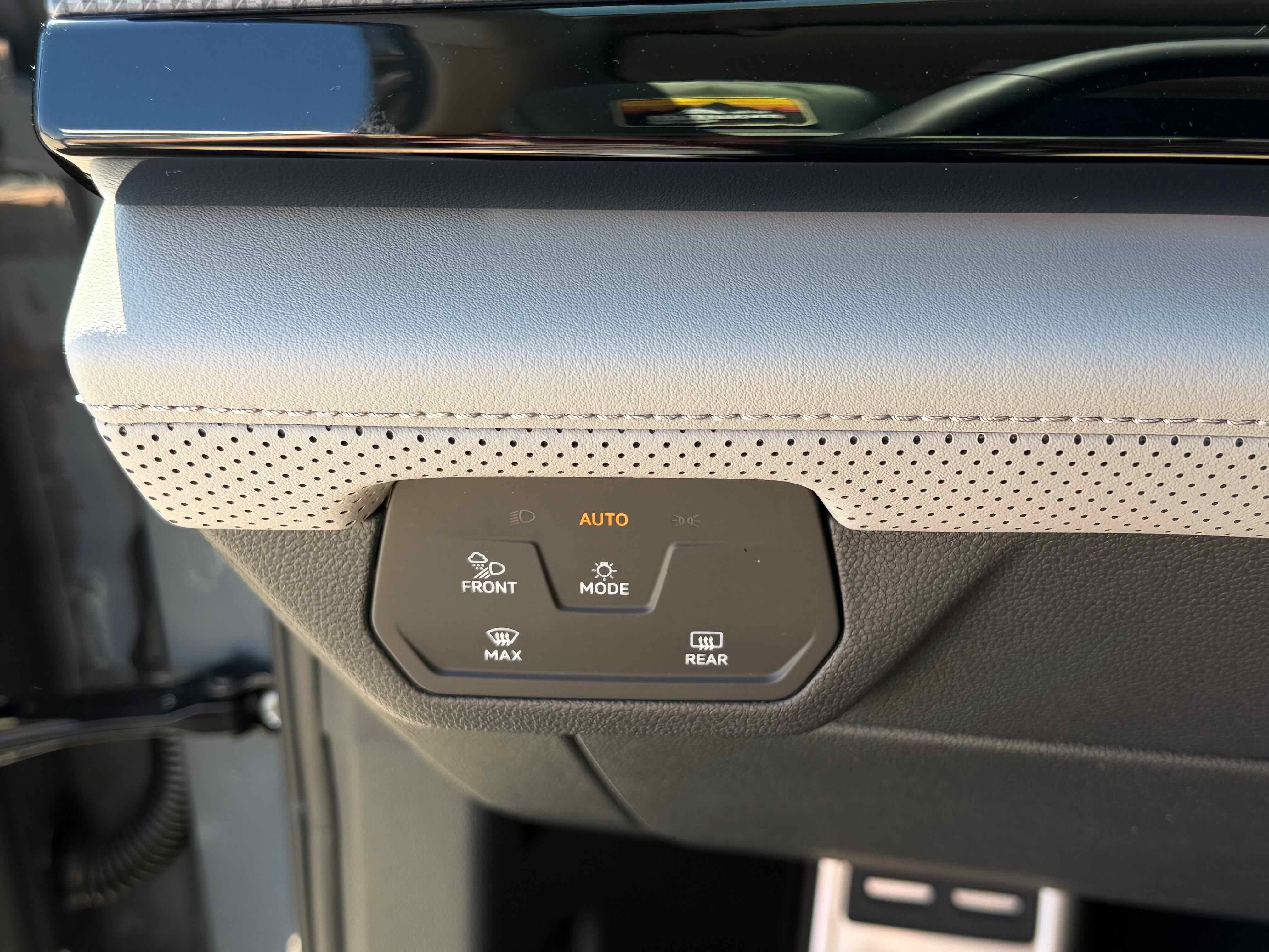 2026 Volkswagen Atlas 2.0T Peak Edition