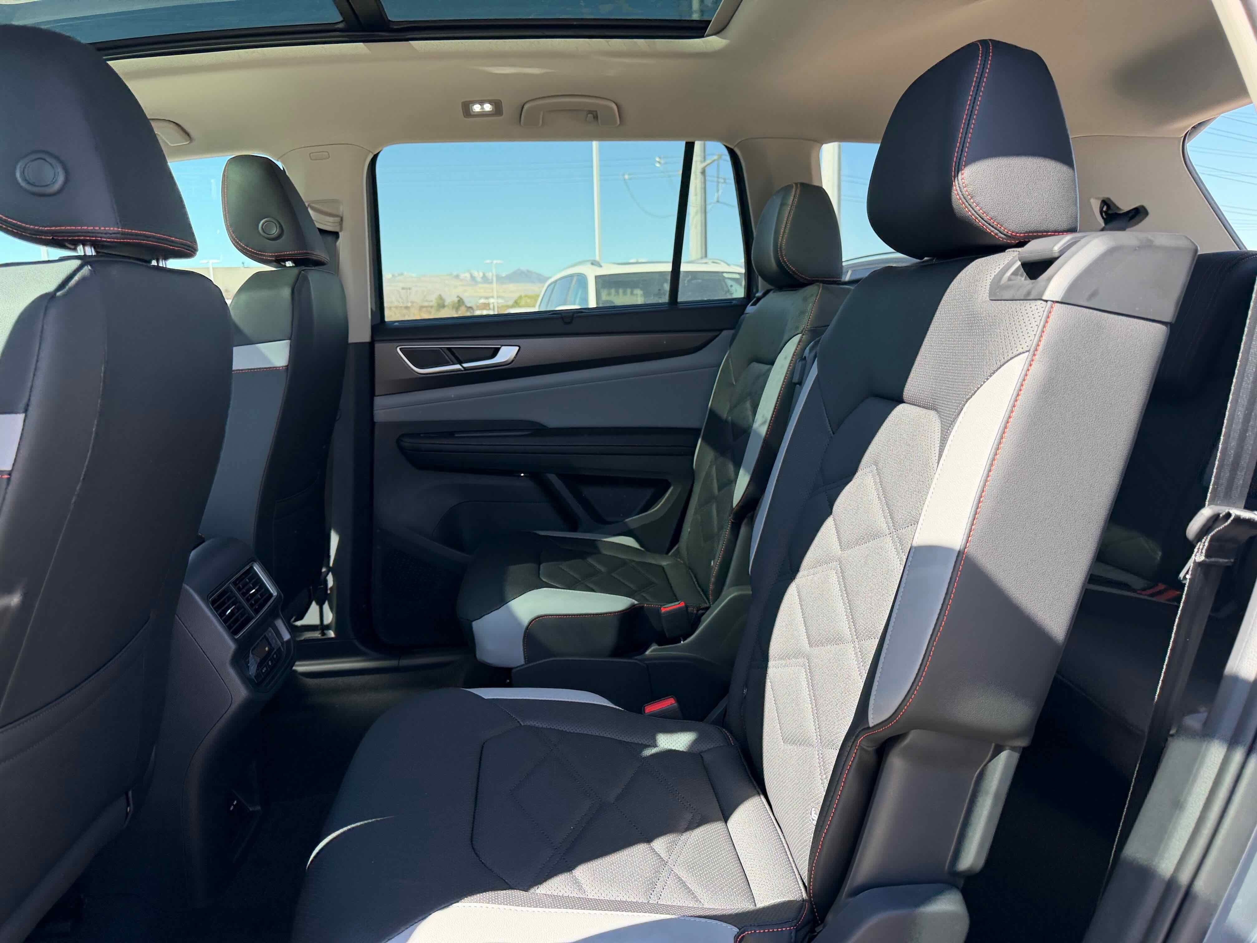 2026 Volkswagen Atlas 2.0T Peak Edition