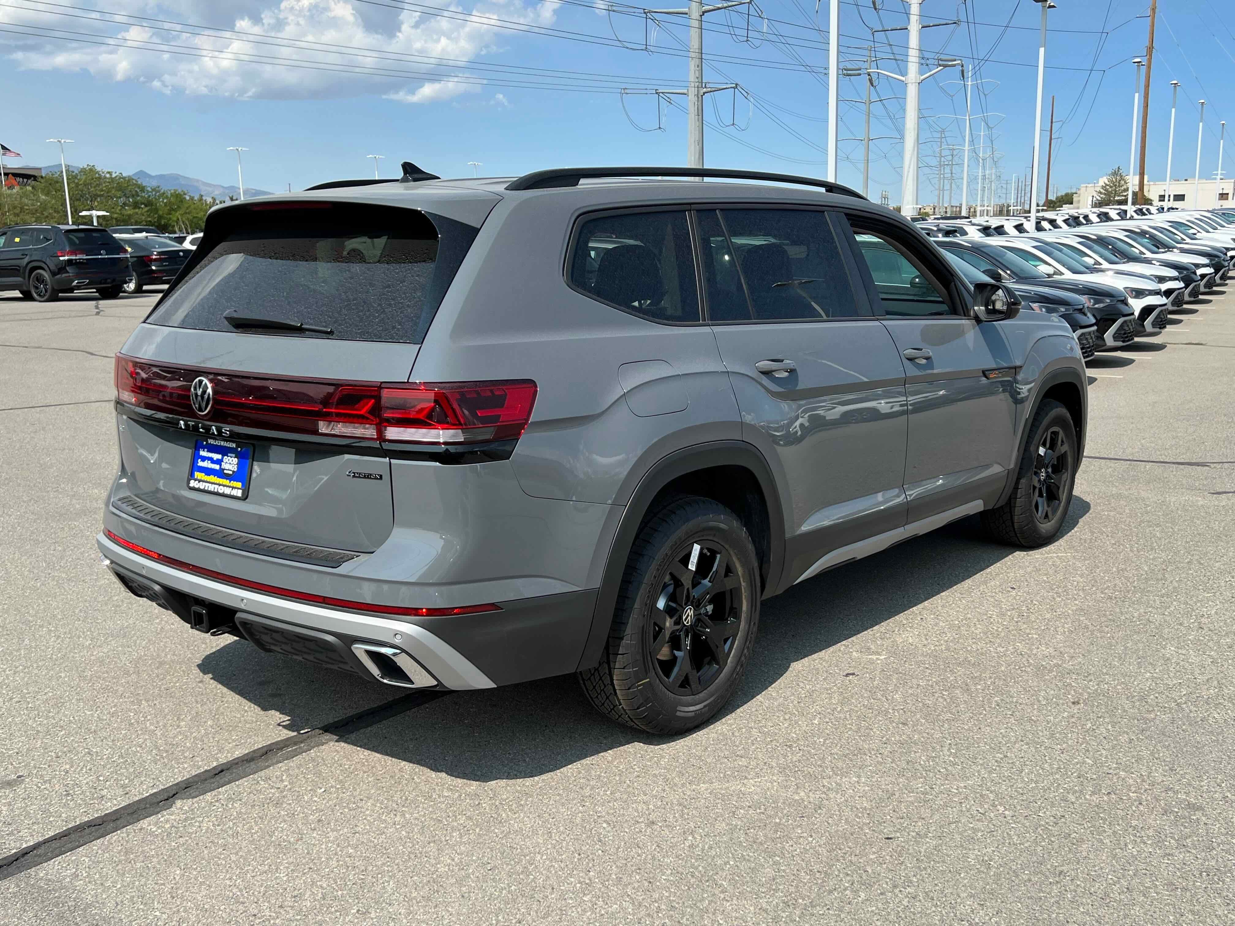 2026 Volkswagen Atlas 2.0T Peak Edition