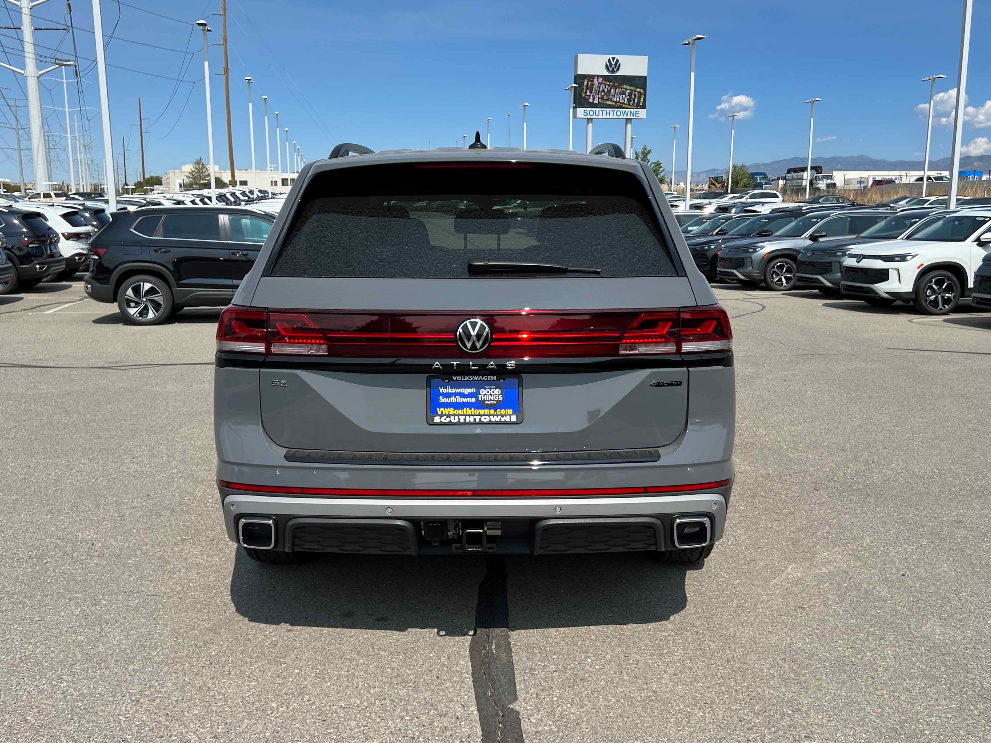 2026 Volkswagen Atlas 2.0T Peak Edition