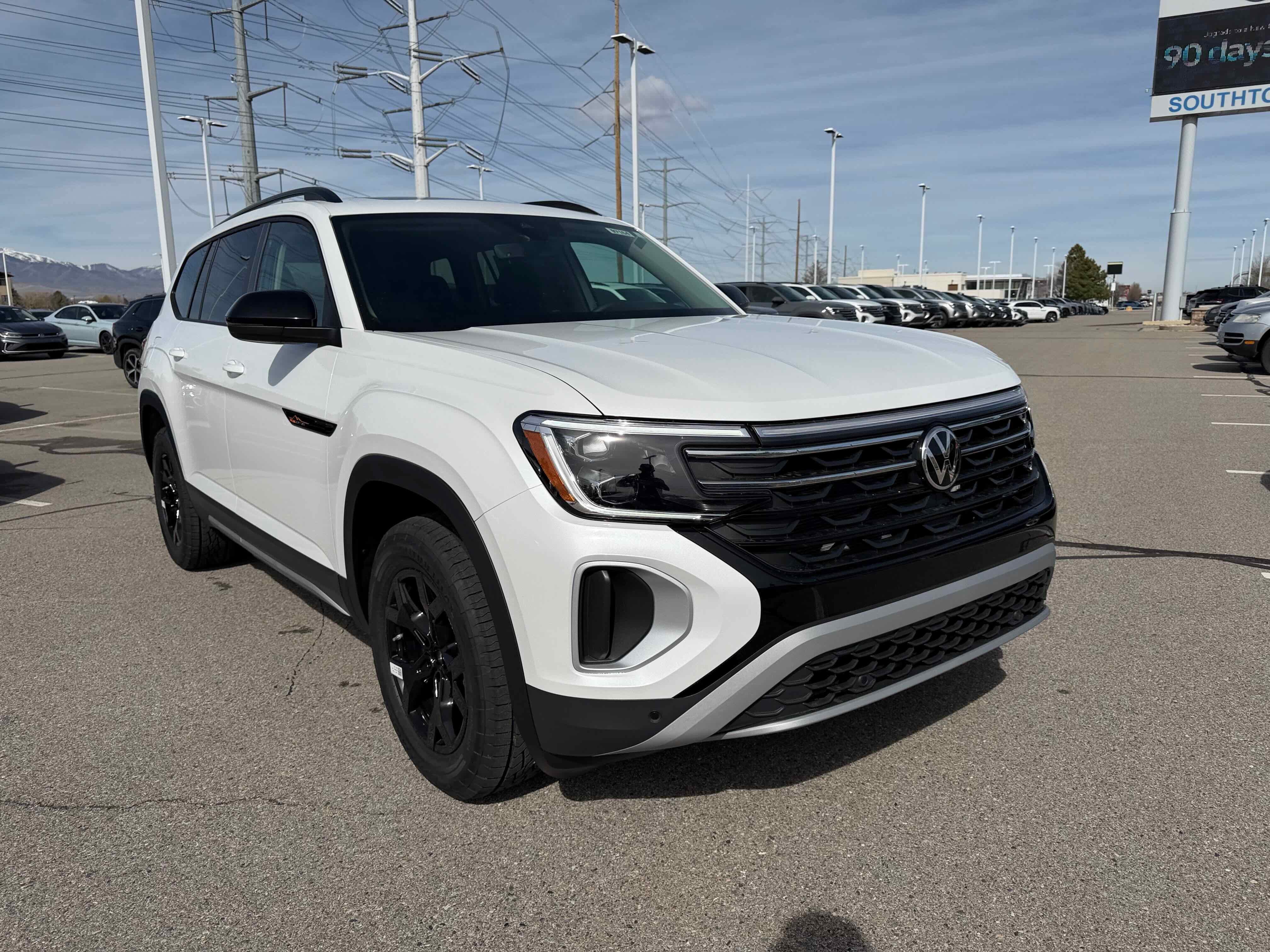 2026 Volkswagen Atlas 2.0T Peak Edition