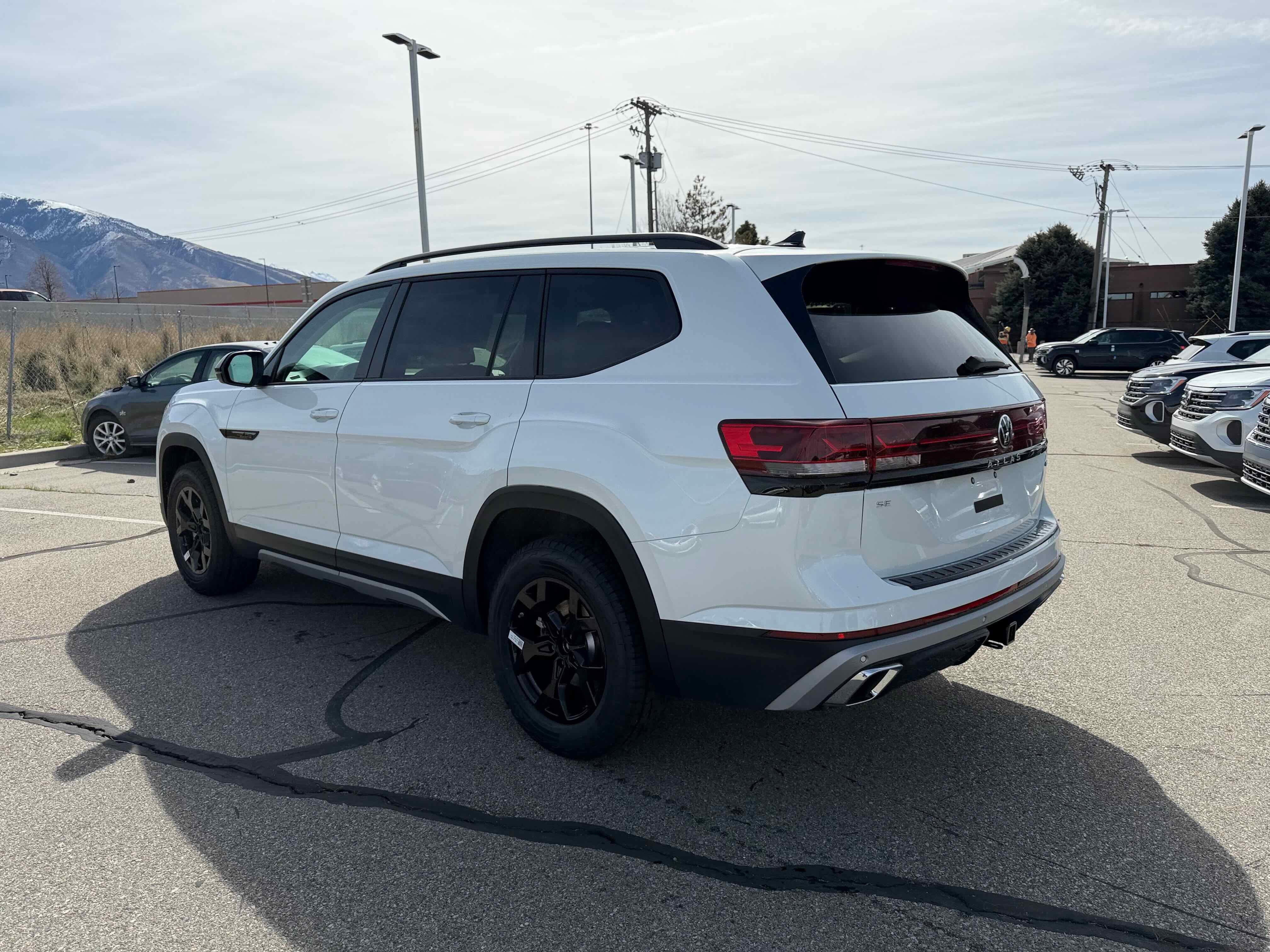 2026 Volkswagen Atlas 2.0T Peak Edition