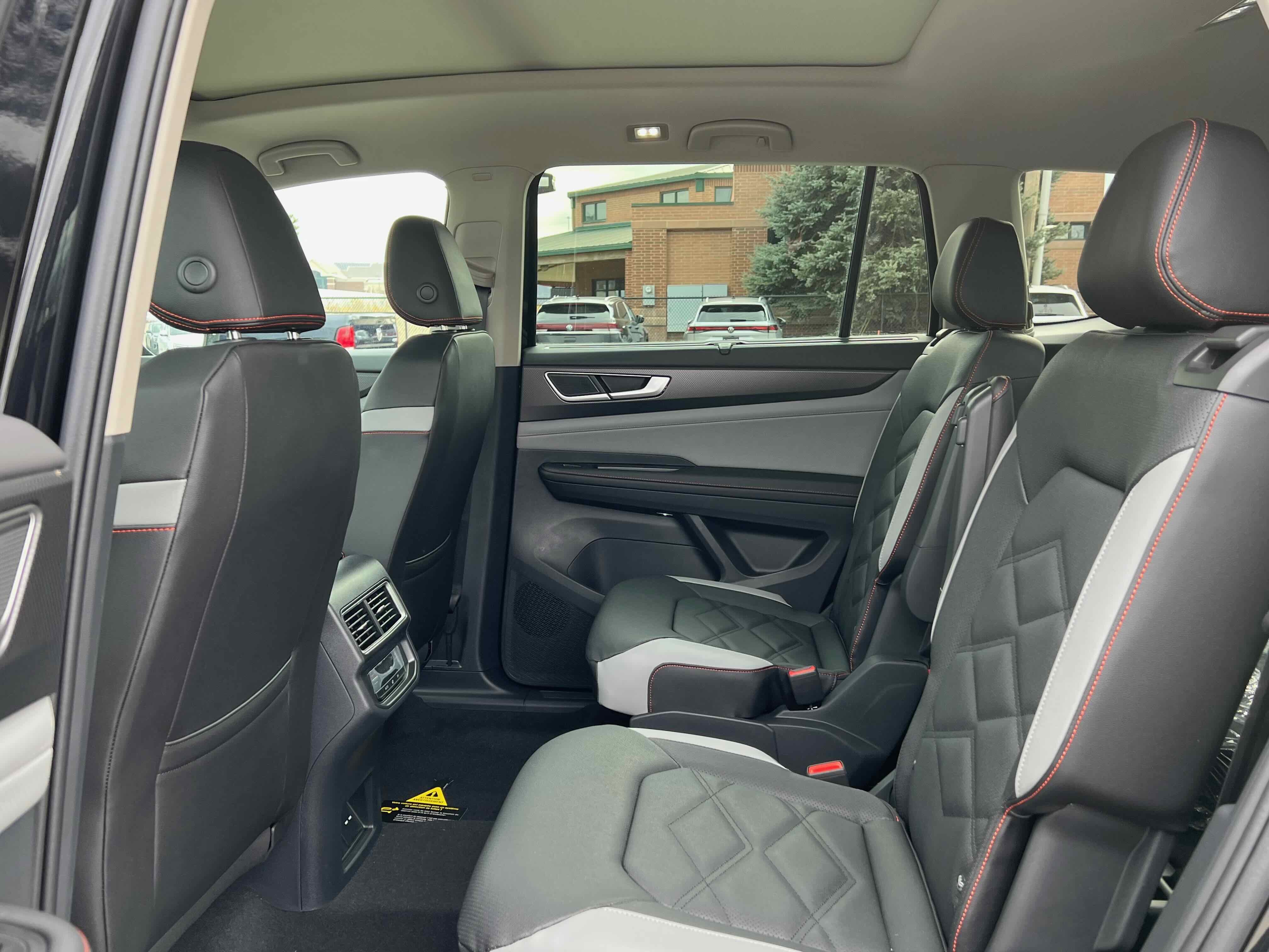 2026 Volkswagen Atlas 2.0T Peak Edition