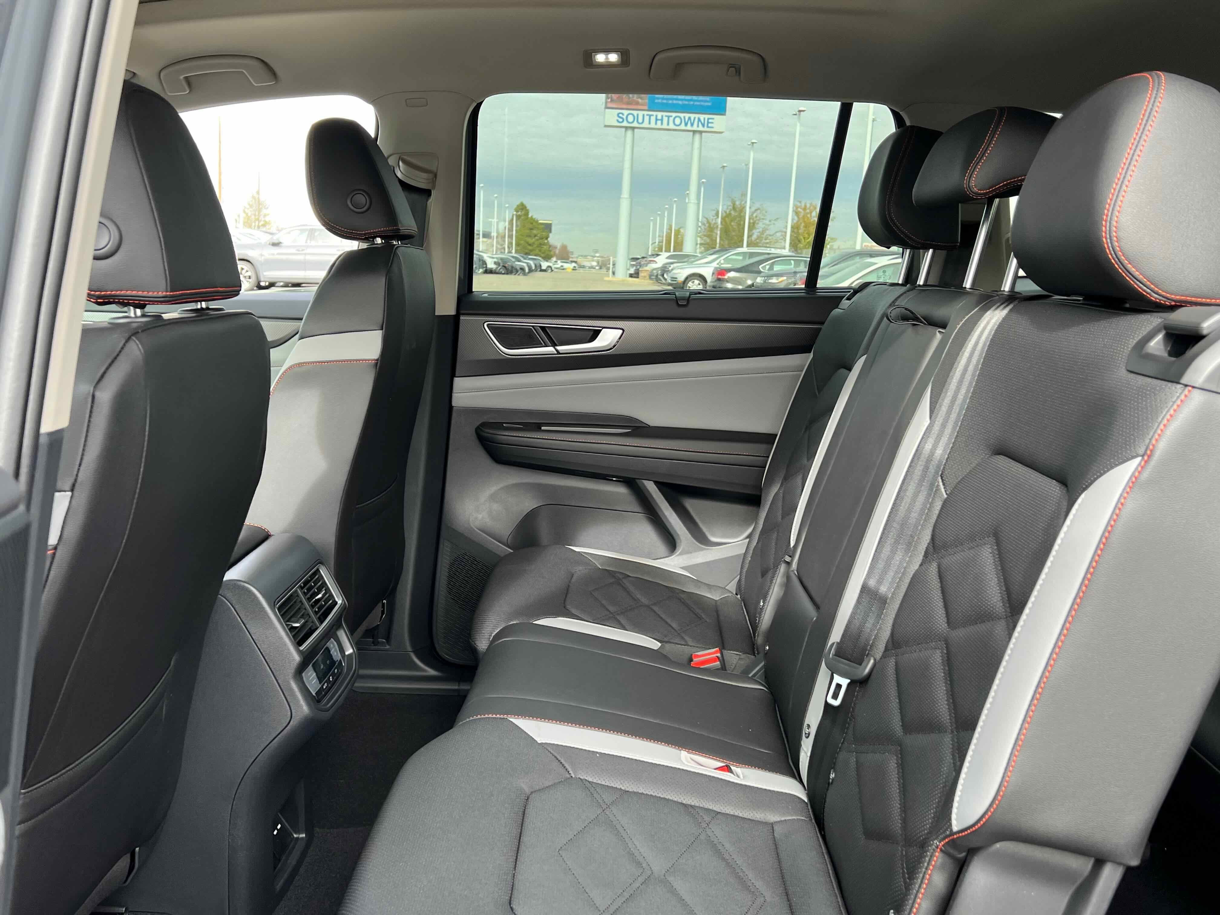 2026 Volkswagen Atlas 2.0T Peak Edition