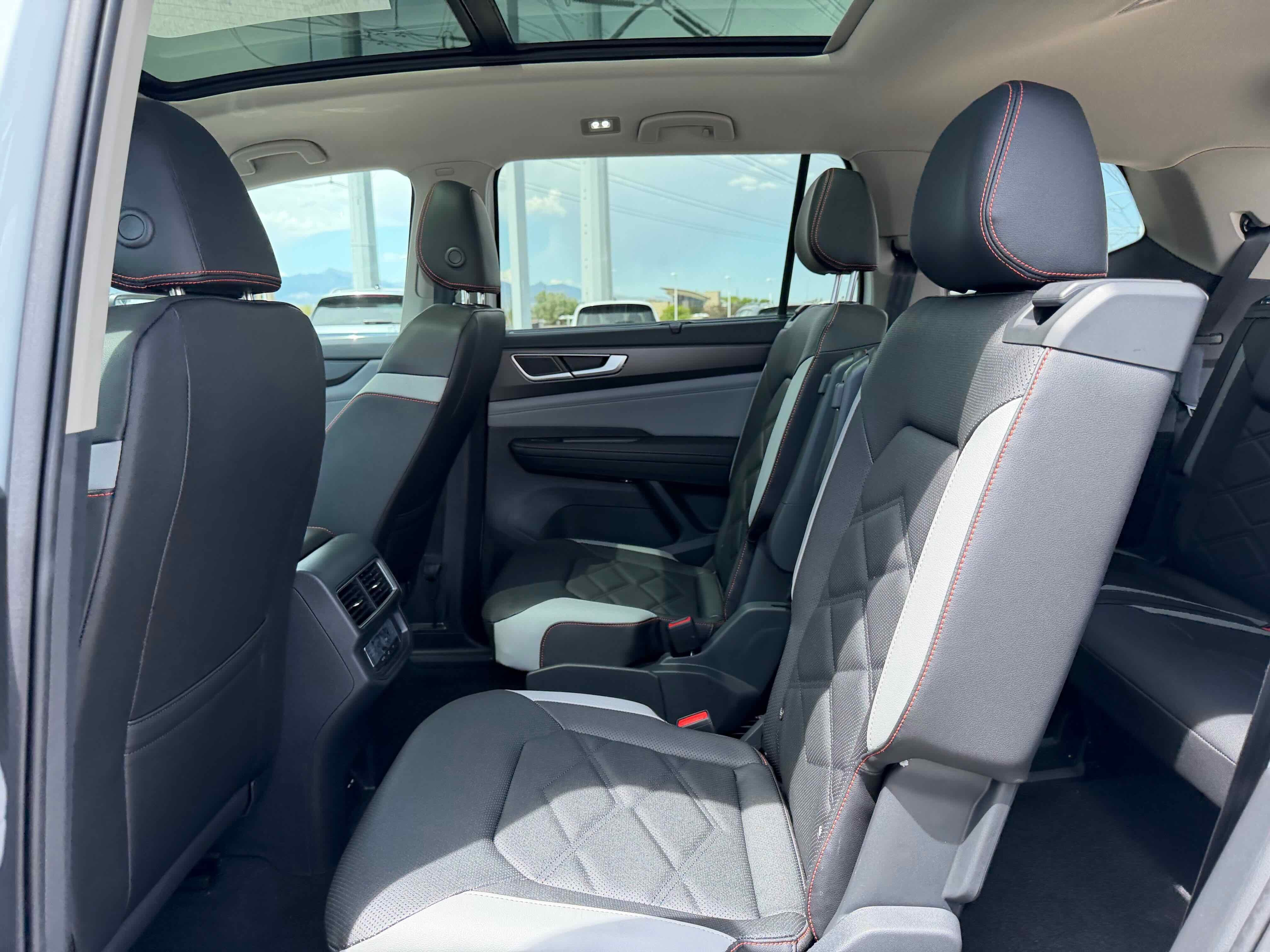 2026 Volkswagen Atlas 2.0T Peak Edition