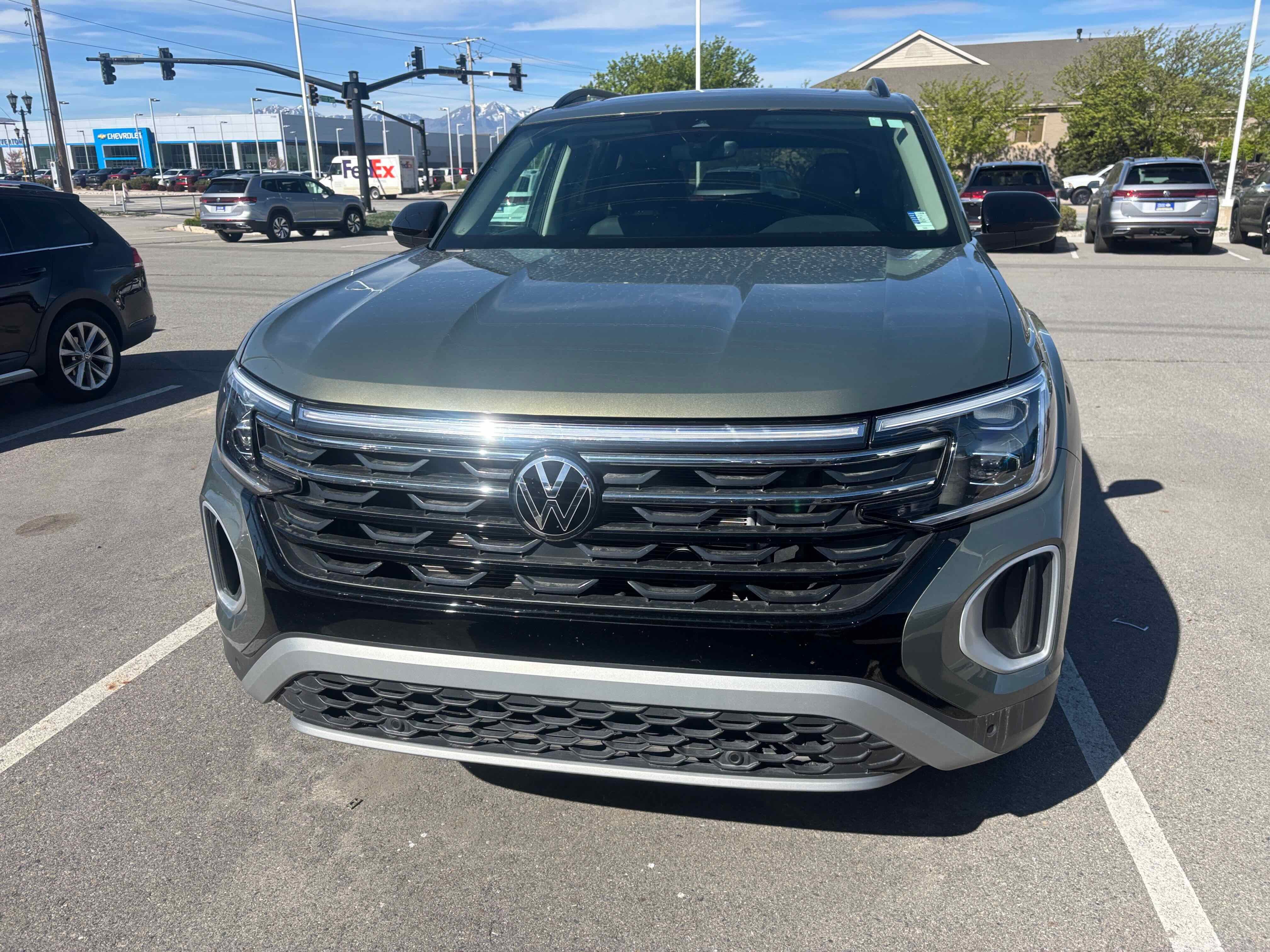 2024 Volkswagen Atlas 2.0T Peak Edition SE w/Technology