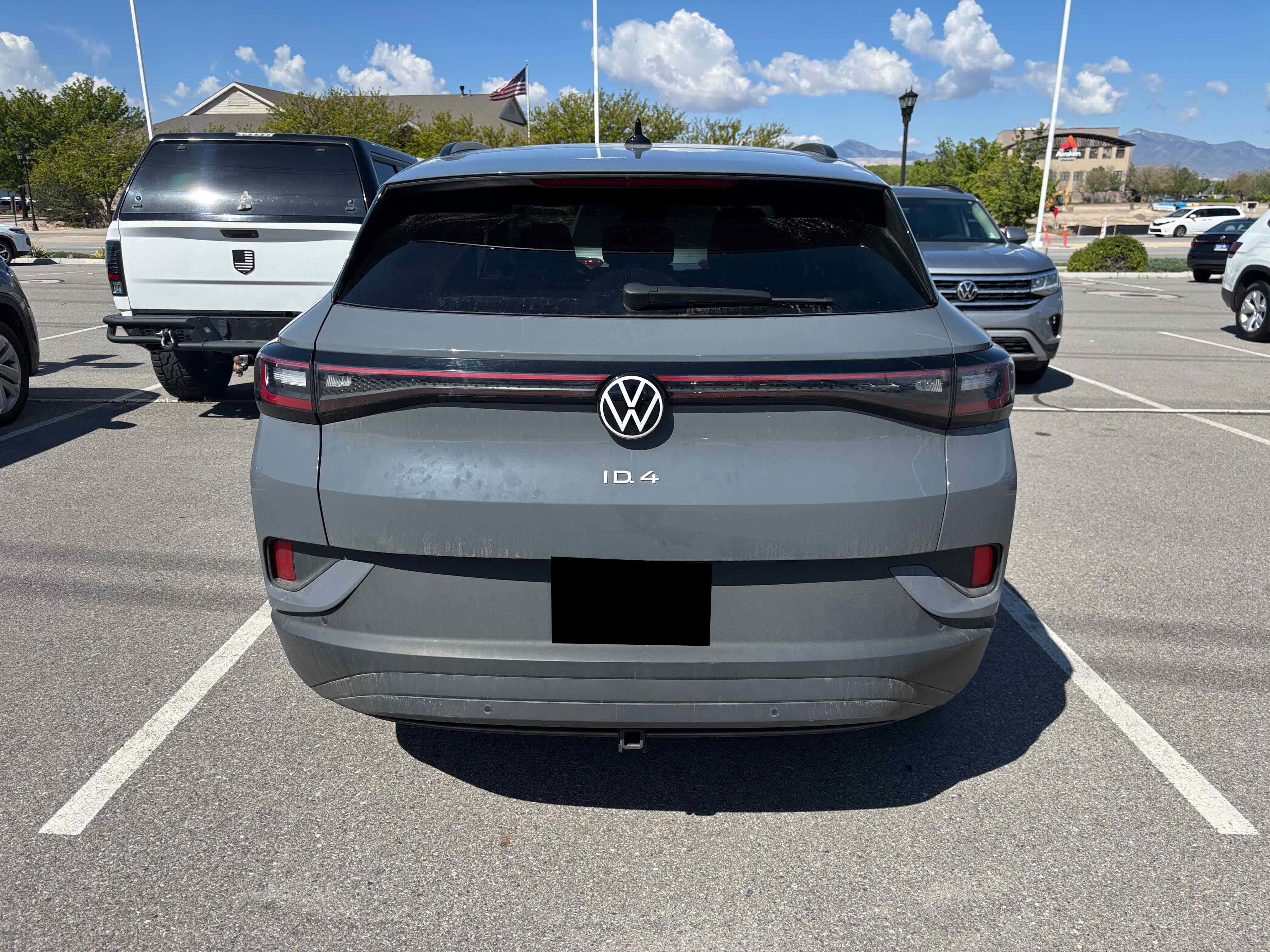 2023 Volkswagen ID.4 Pro