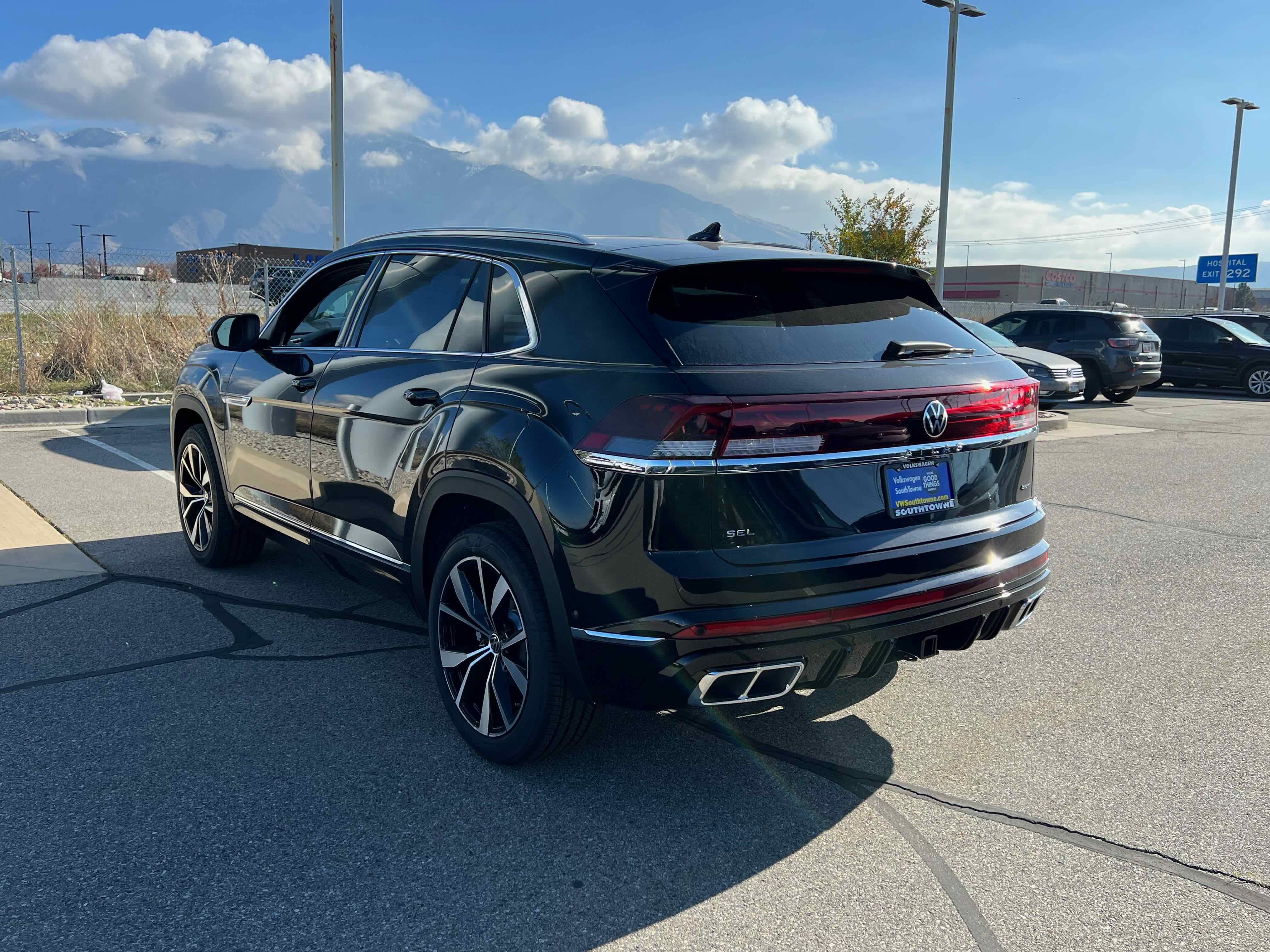 2026 Volkswagen Atlas Cross Sport 2.0T SEL Premium R-Line