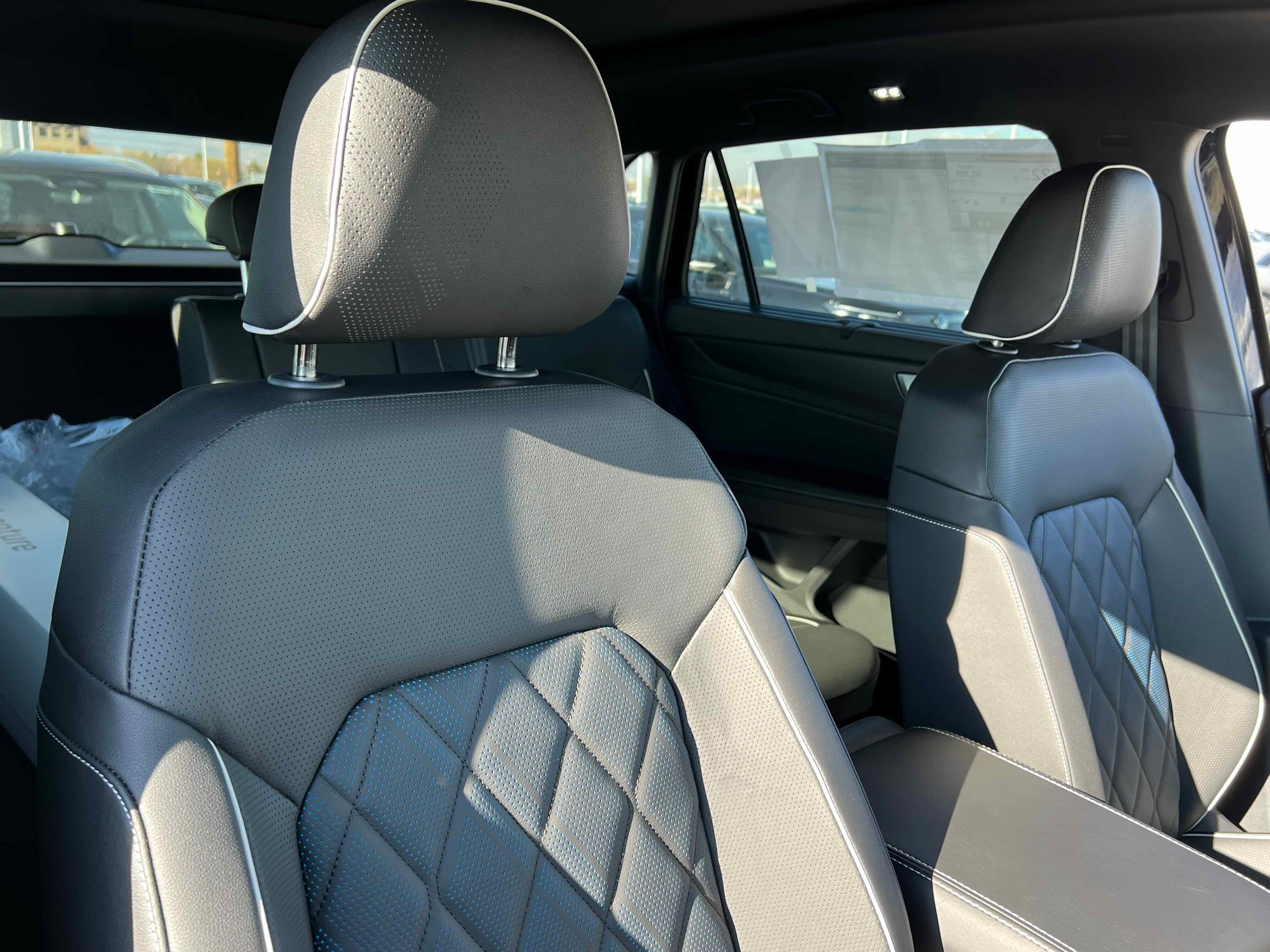 2026 Volkswagen Atlas Cross Sport 2.0T SEL Premium R-Line