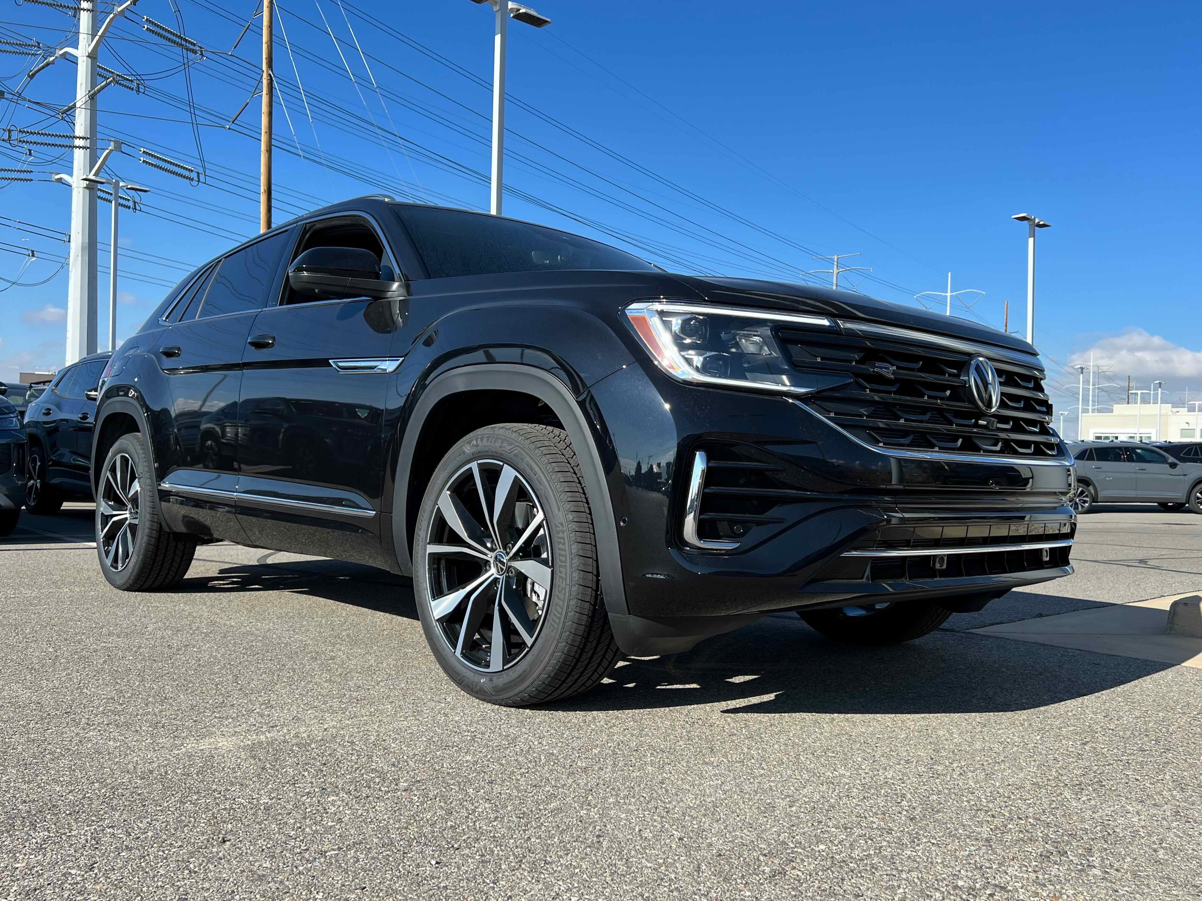 2026 Volkswagen Atlas Cross Sport 2.0T SEL Premium R-Line