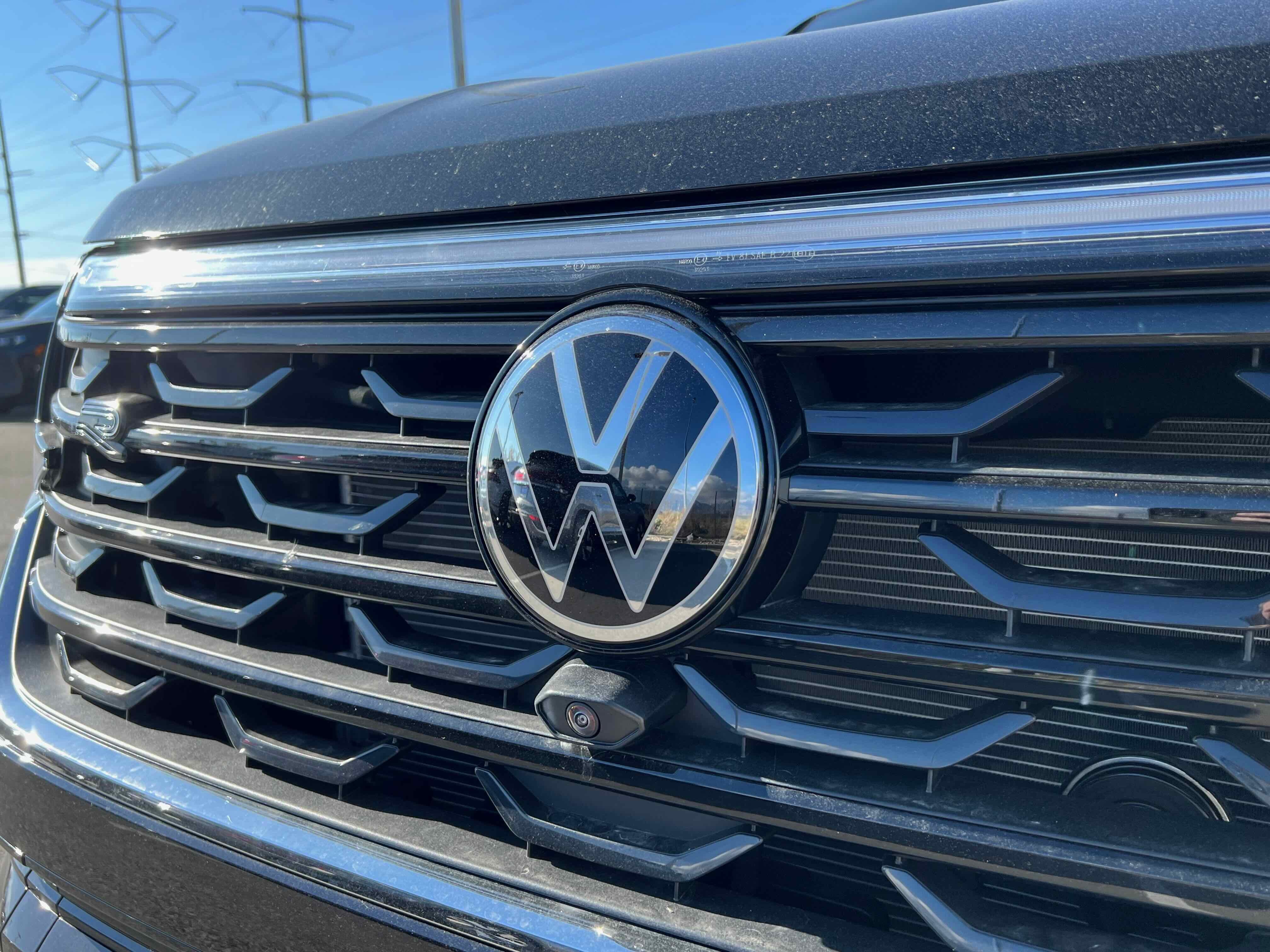 2026 Volkswagen Atlas Cross Sport 2.0T SEL Premium R-Line