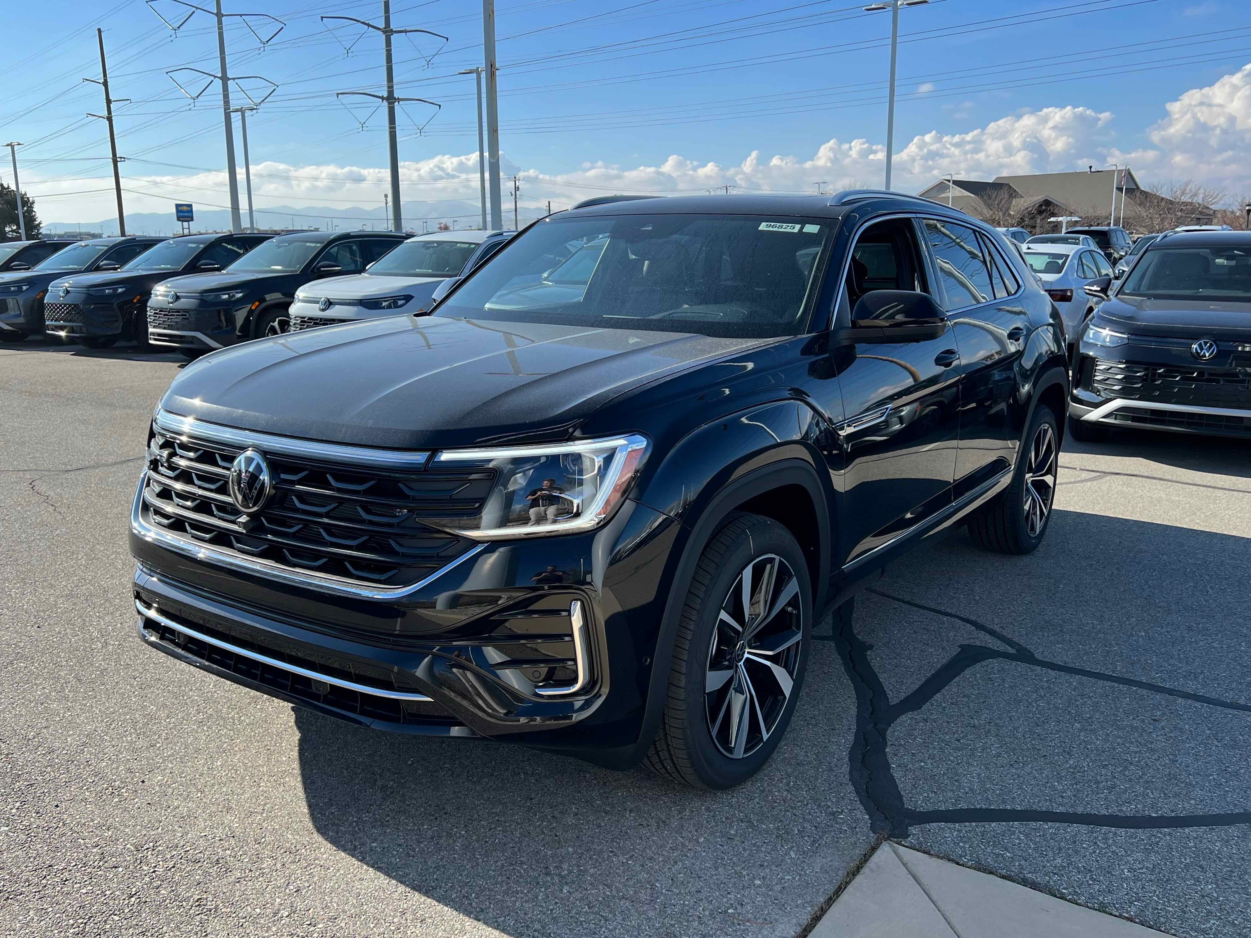 2026 Volkswagen Atlas Cross Sport 2.0T SEL Premium R-Line