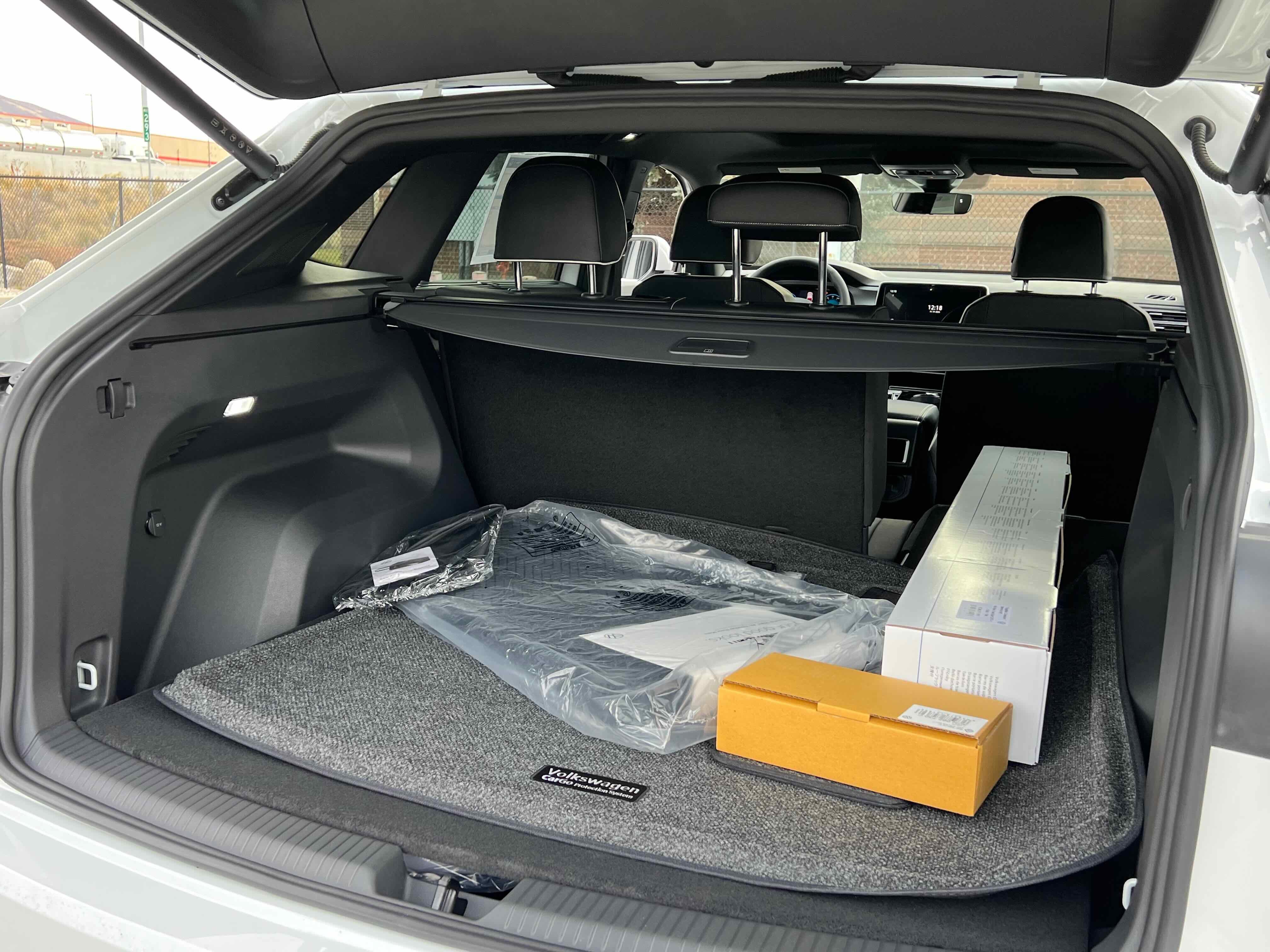 2026 Volkswagen Atlas Cross Sport 2.0T SEL Premium R-Line