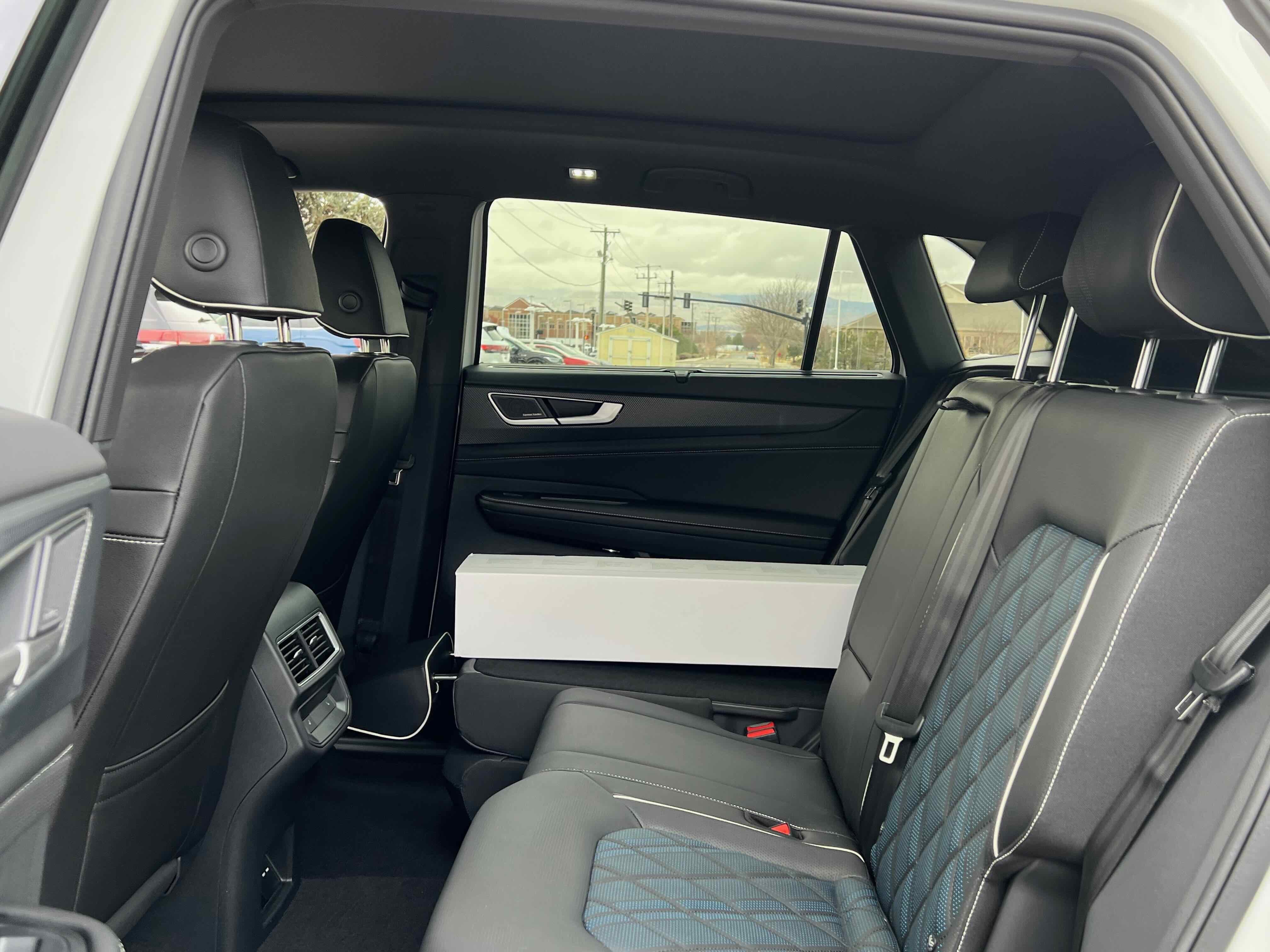 2026 Volkswagen Atlas Cross Sport 2.0T SEL Premium R-Line