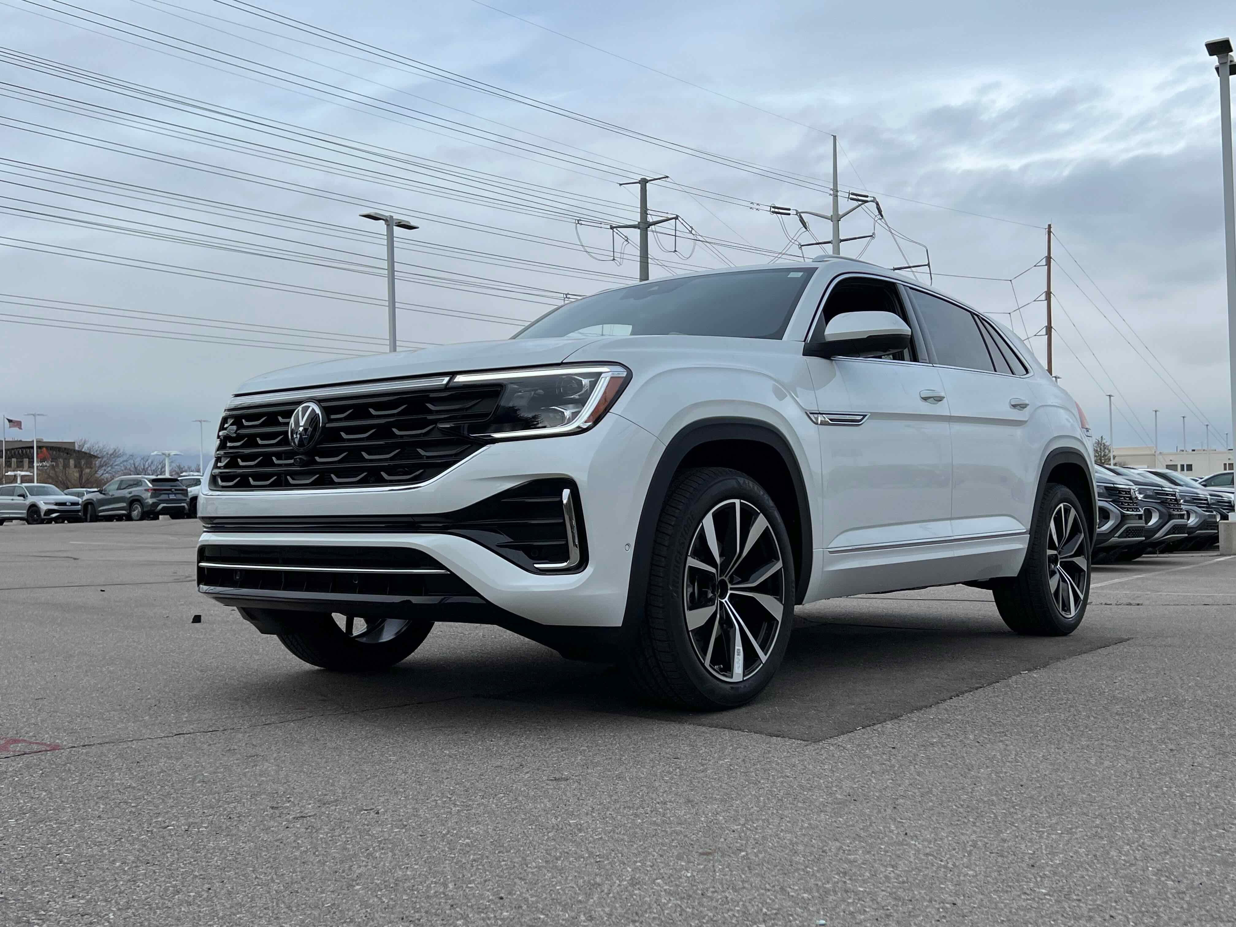 2026 Volkswagen Atlas Cross Sport 2.0T SEL Premium R-Line