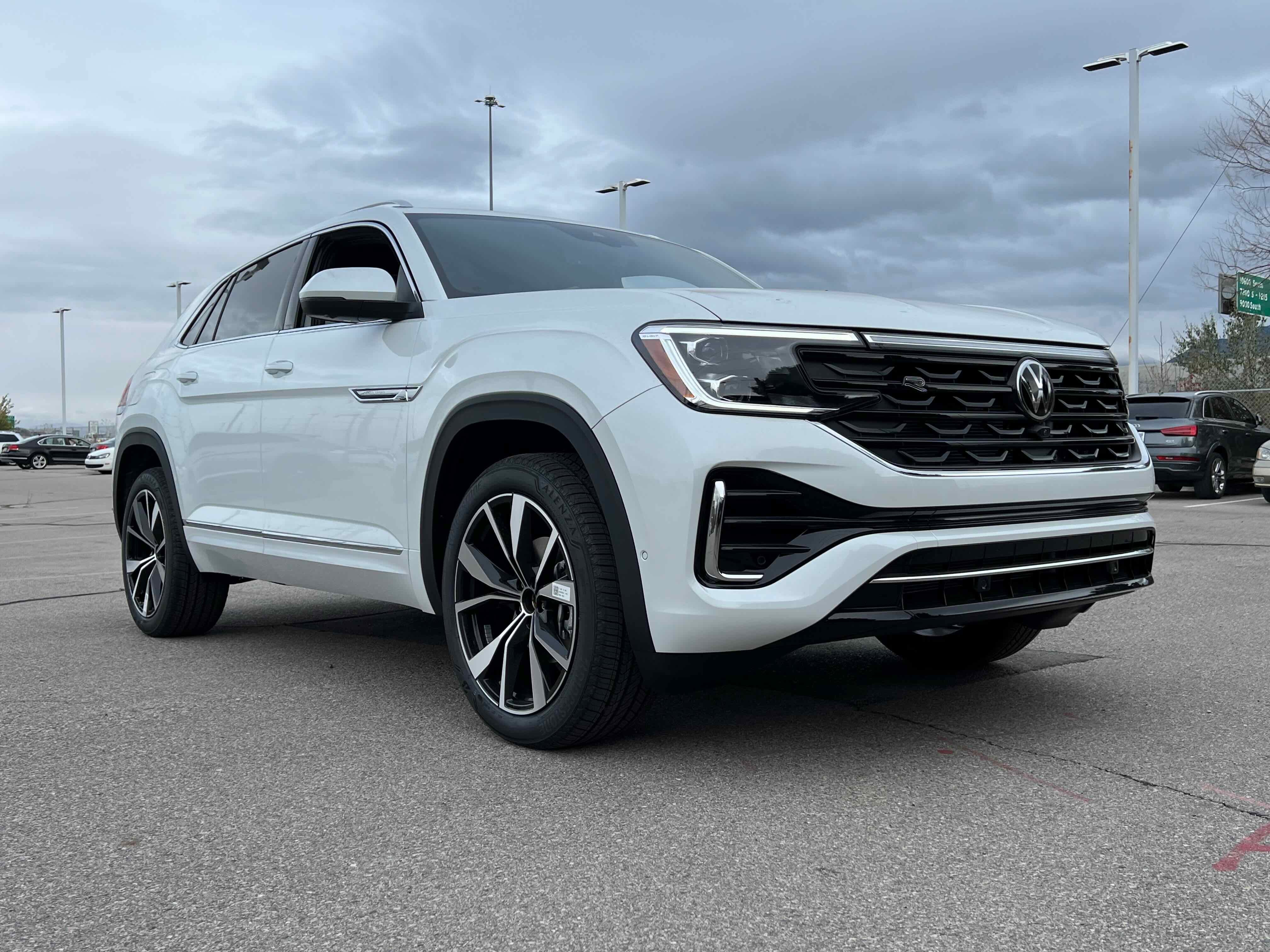 2026 Volkswagen Atlas Cross Sport 2.0T SEL Premium R-Line