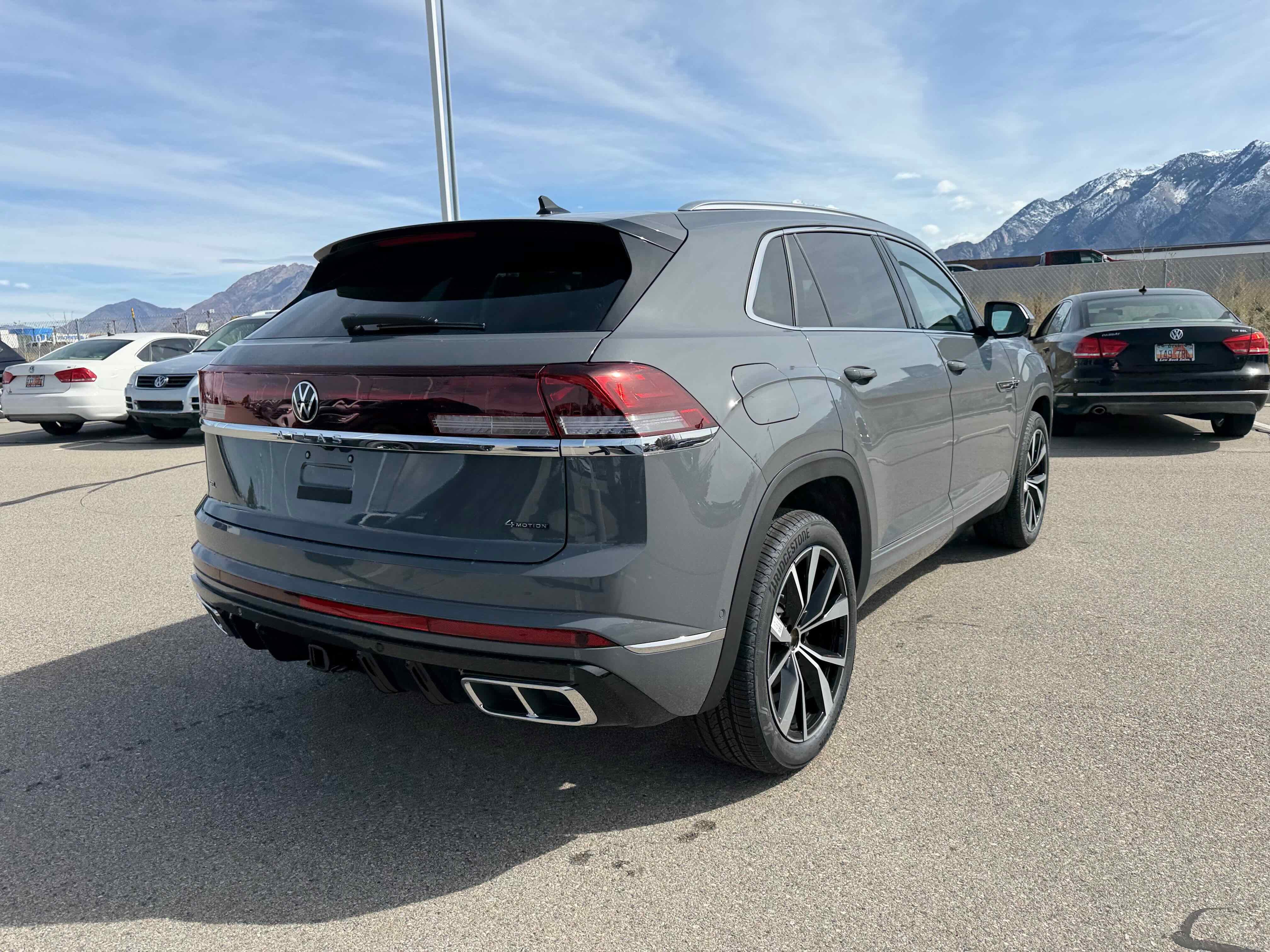 2026 Volkswagen Atlas Cross Sport 2.0T SEL Premium R-Line