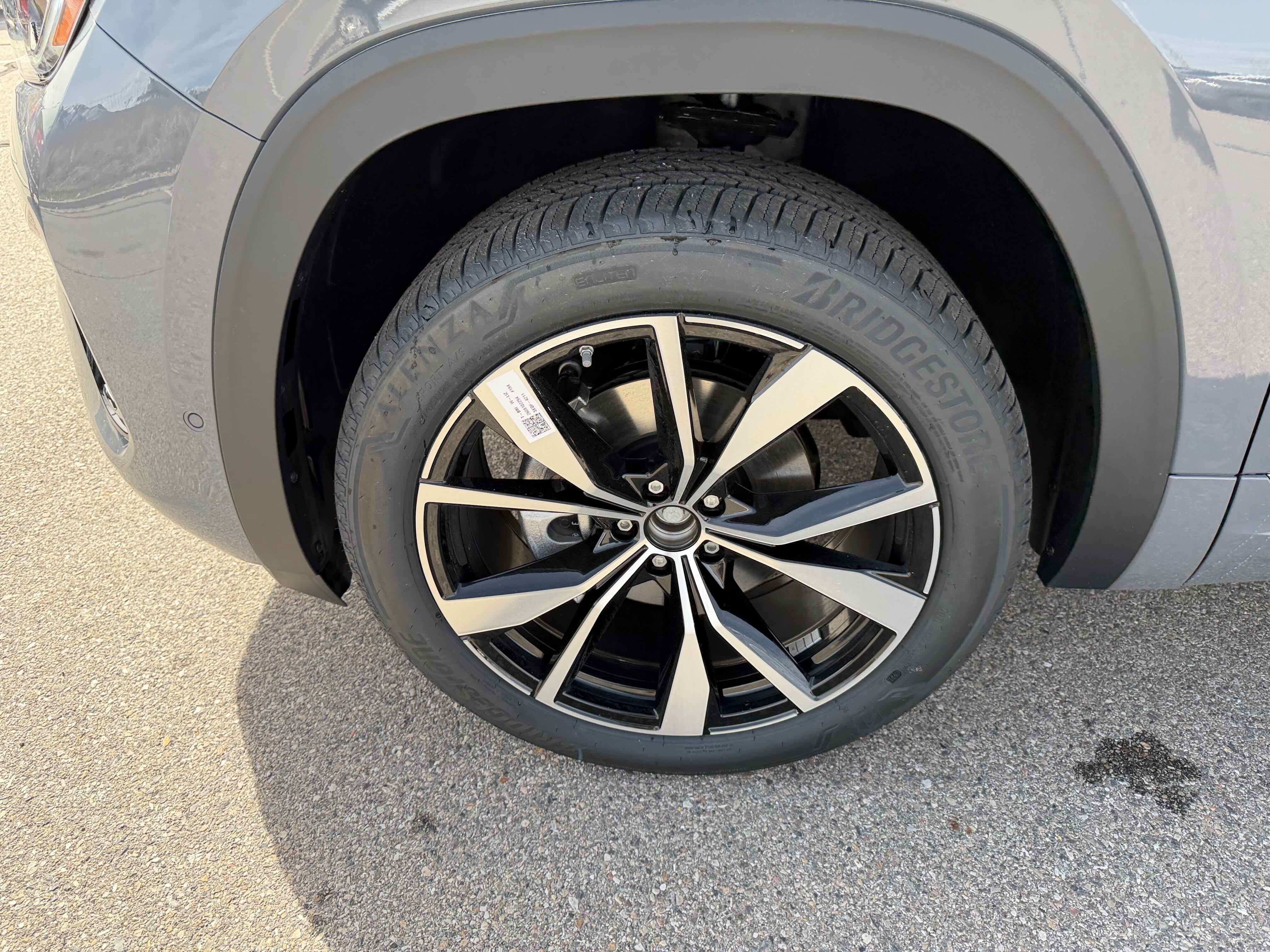 2026 Volkswagen Atlas Cross Sport 2.0T SEL Premium R-Line