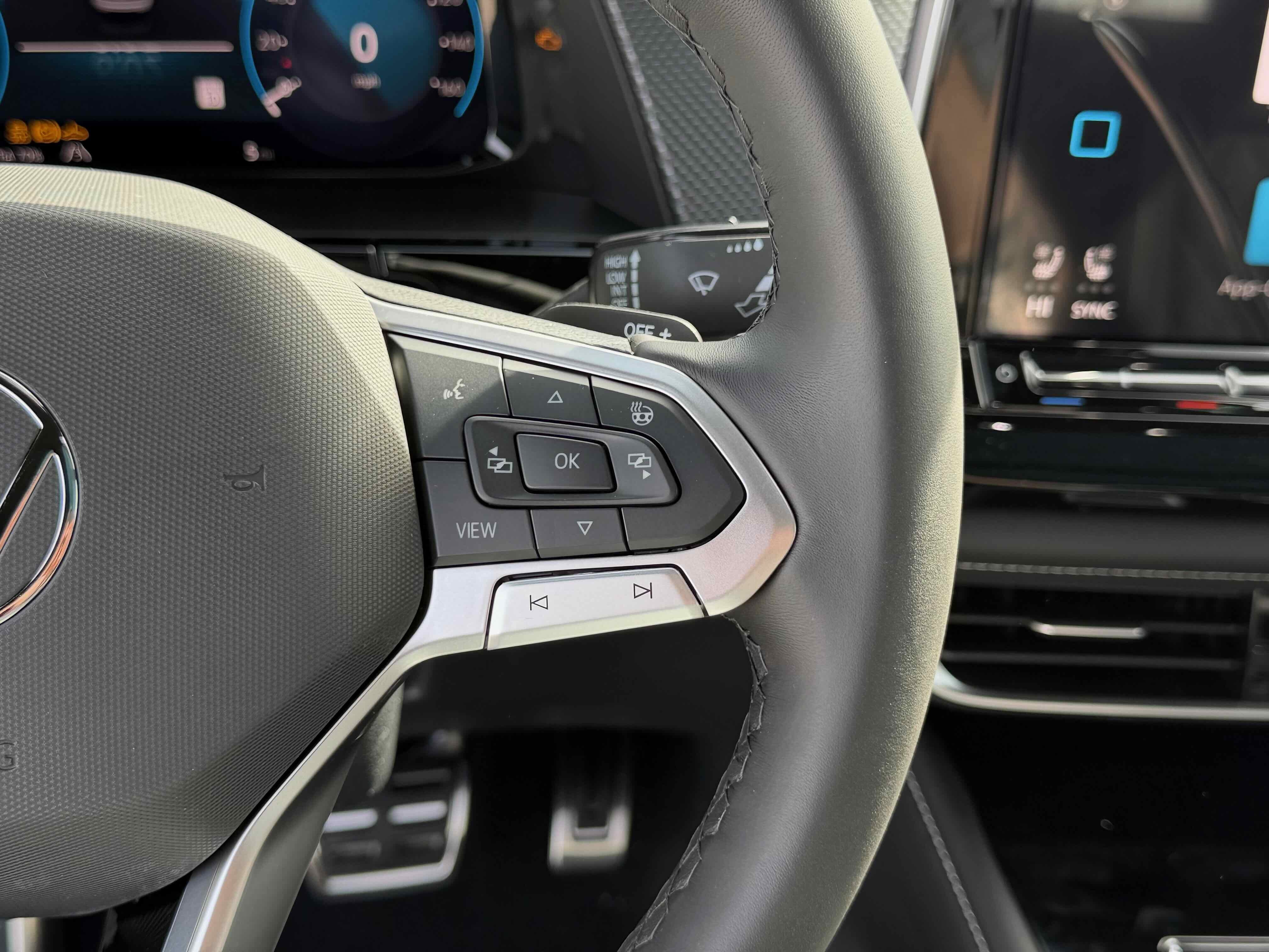 2026 Volkswagen Atlas Cross Sport 2.0T SEL Premium R-Line