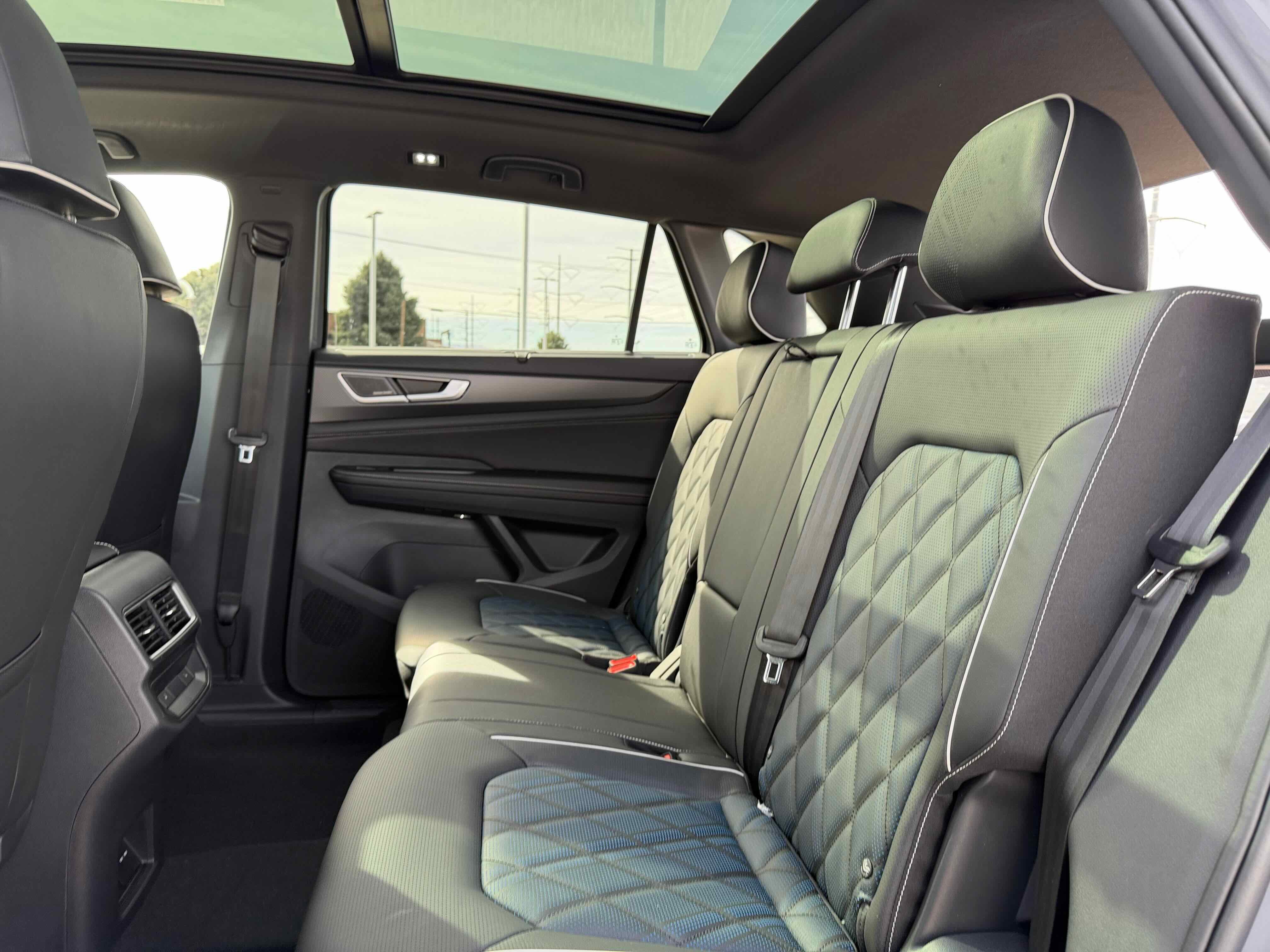 2026 Volkswagen Atlas Cross Sport 2.0T SEL Premium R-Line