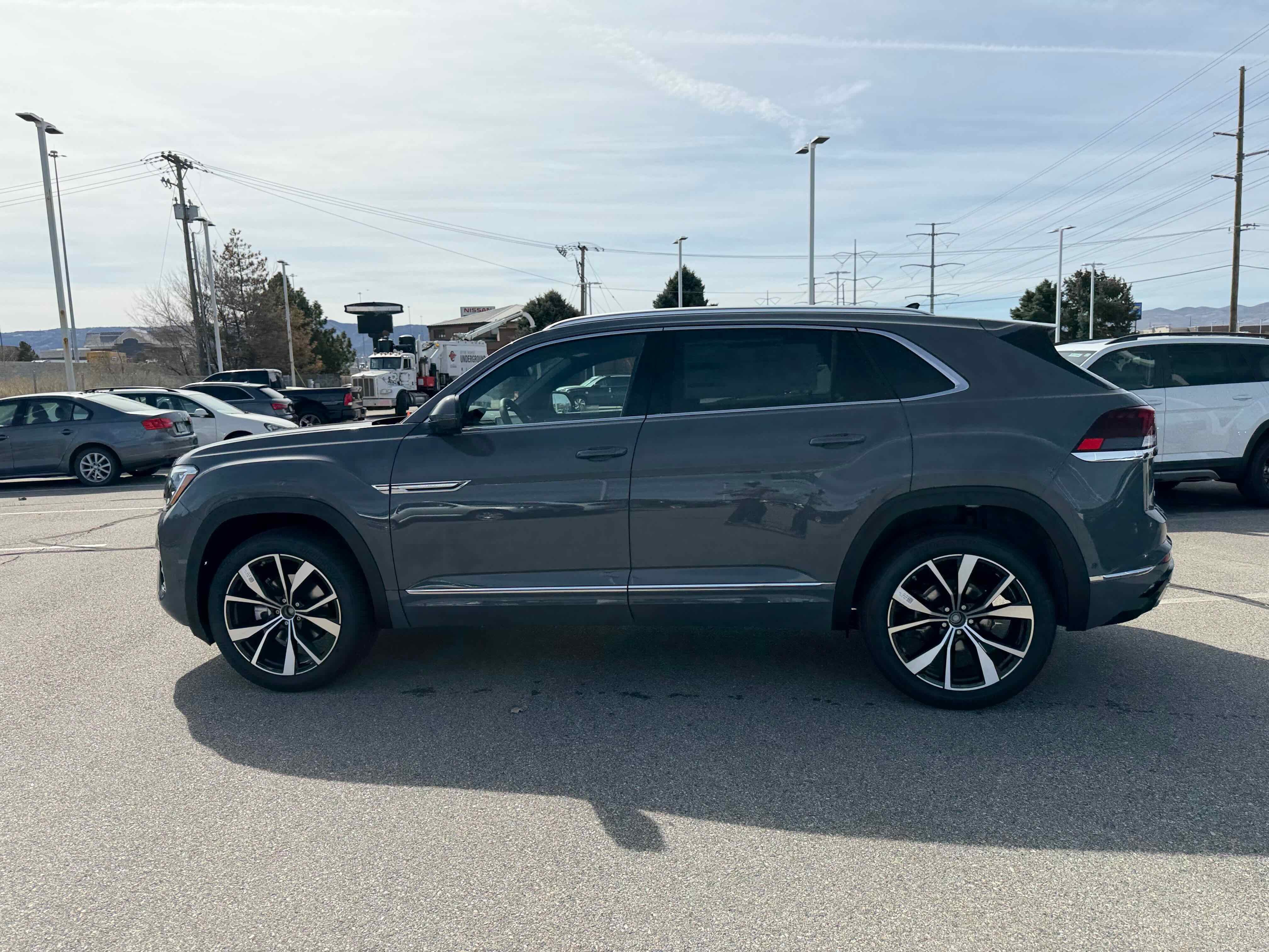 2026 Volkswagen Atlas Cross Sport 2.0T SEL Premium R-Line