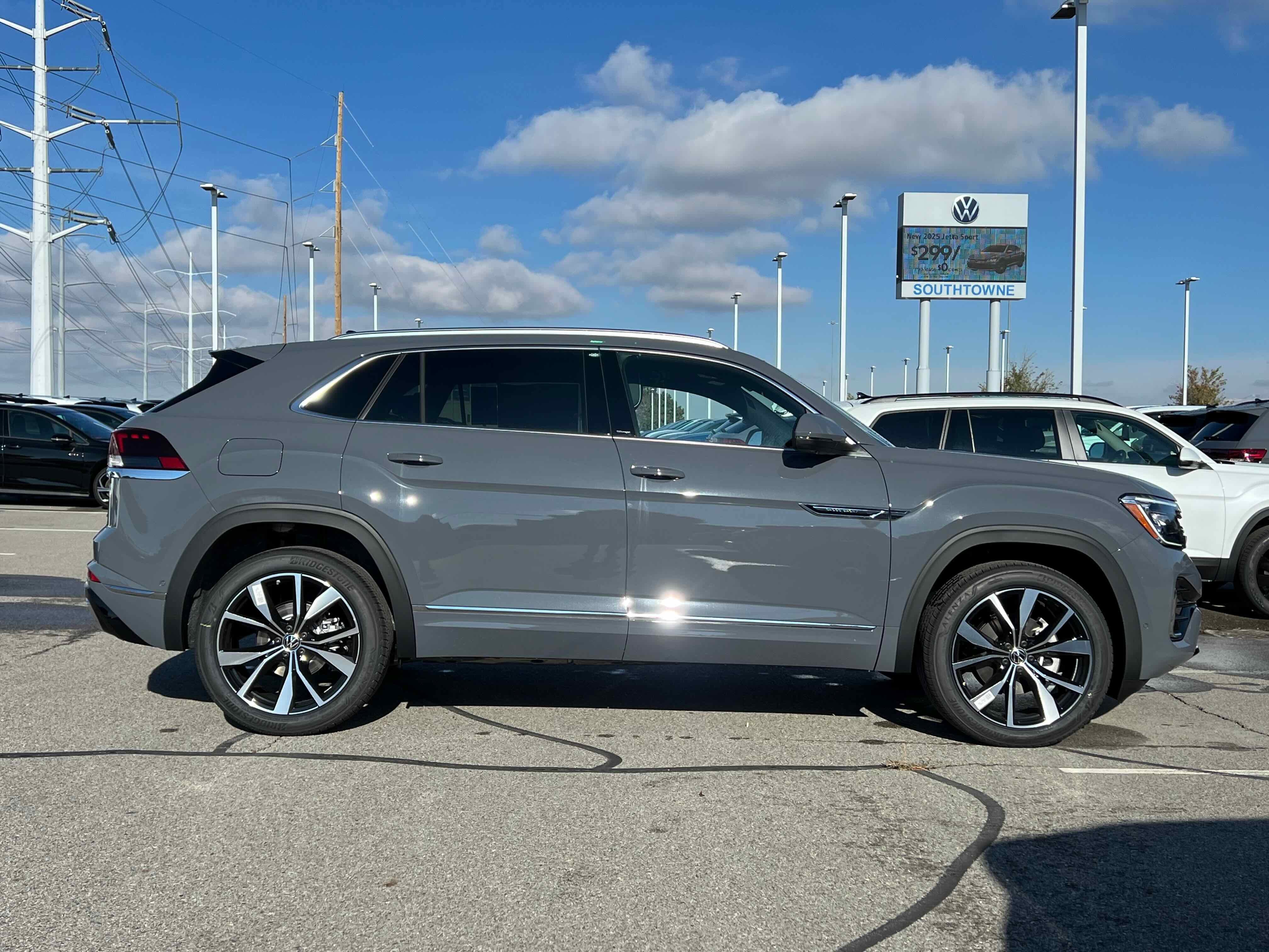 2026 Volkswagen Atlas Cross Sport 2.0T SEL Premium R-Line