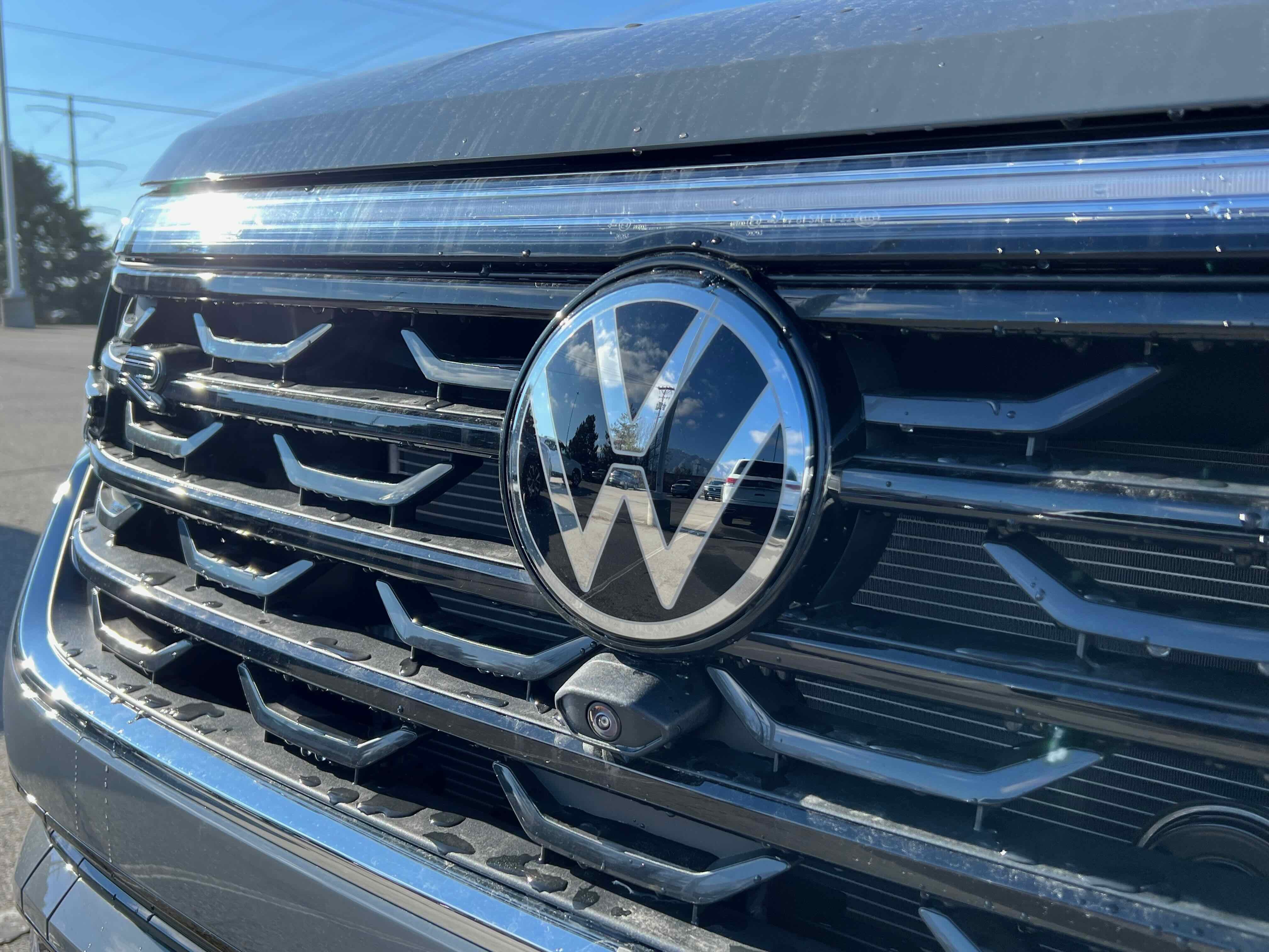 2026 Volkswagen Atlas Cross Sport 2.0T SEL Premium R-Line