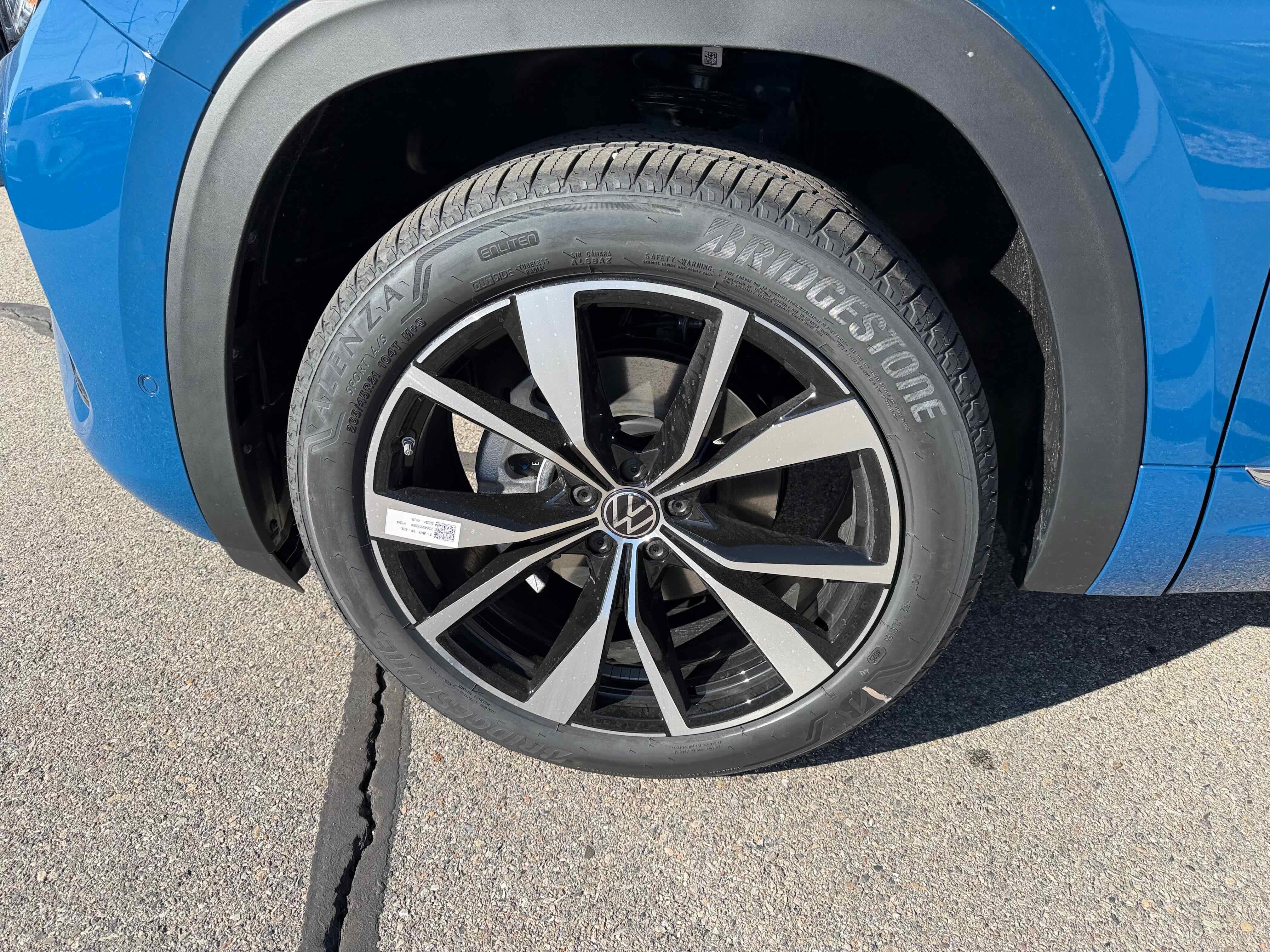 2026 Volkswagen Atlas Cross Sport 2.0T SEL Premium R-Line