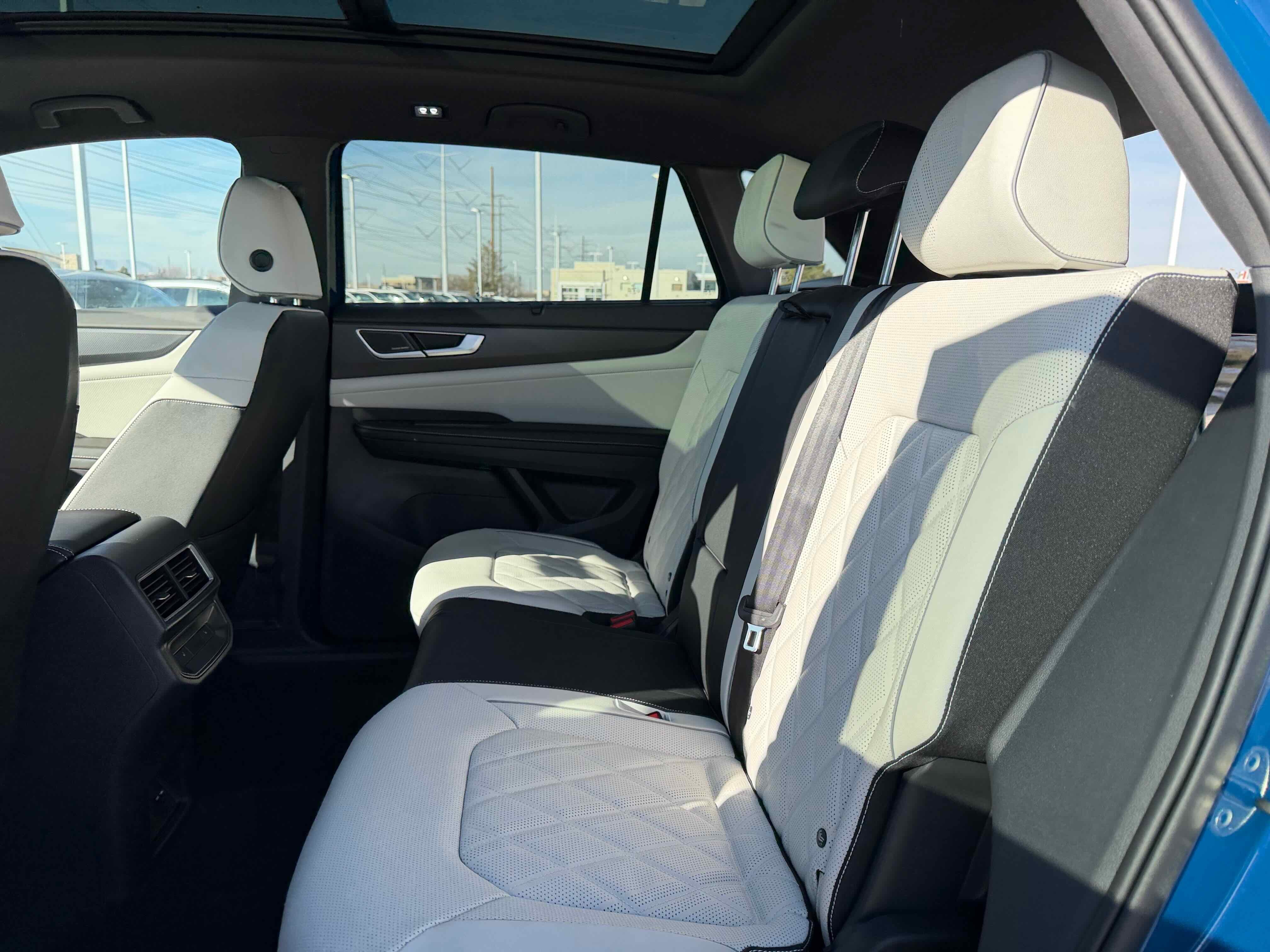 2026 Volkswagen Atlas Cross Sport 2.0T SEL Premium R-Line