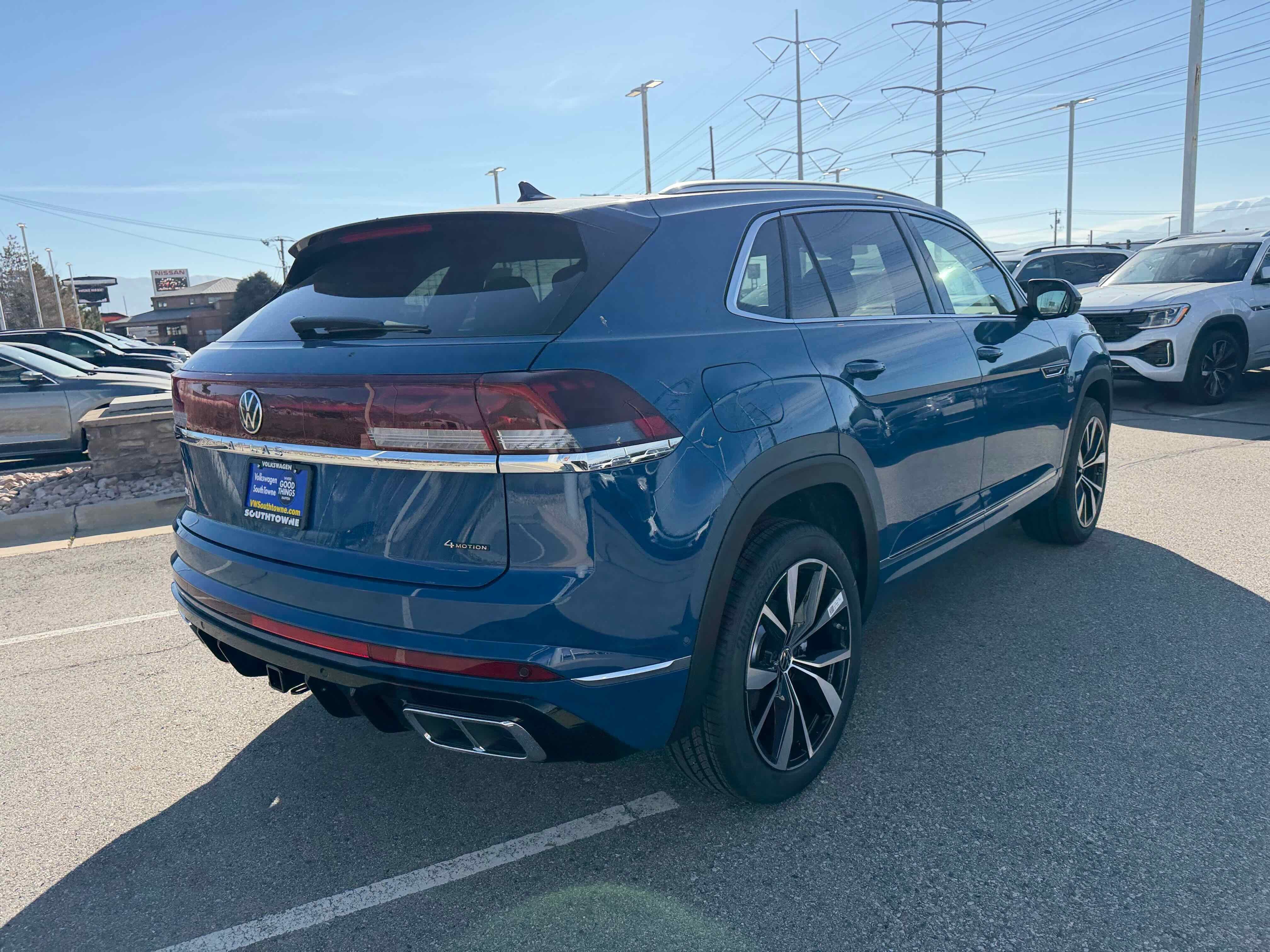 2026 Volkswagen Atlas Cross Sport 2.0T SEL Premium R-Line