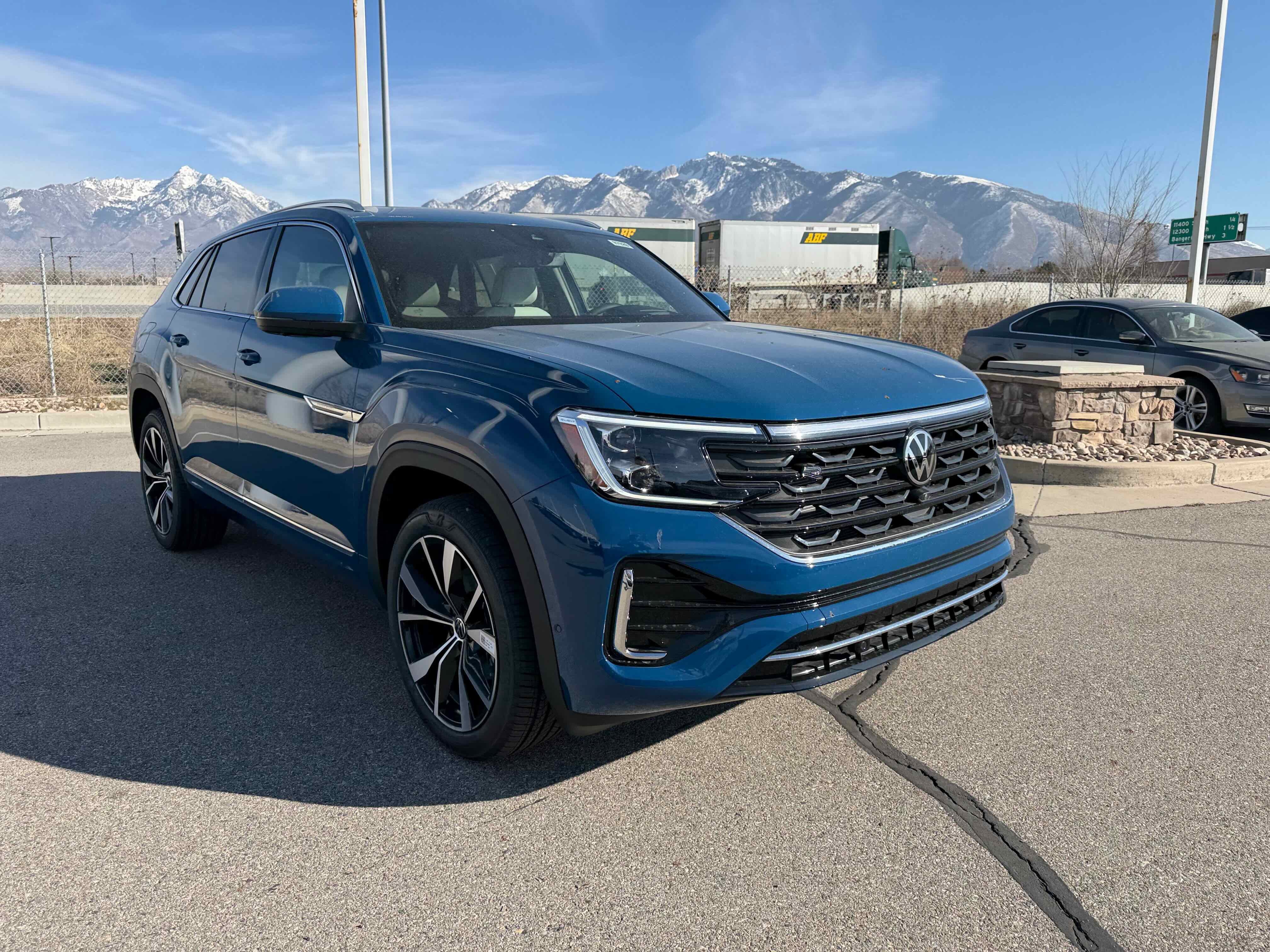 2026 Volkswagen Atlas Cross Sport 2.0T SEL Premium R-Line