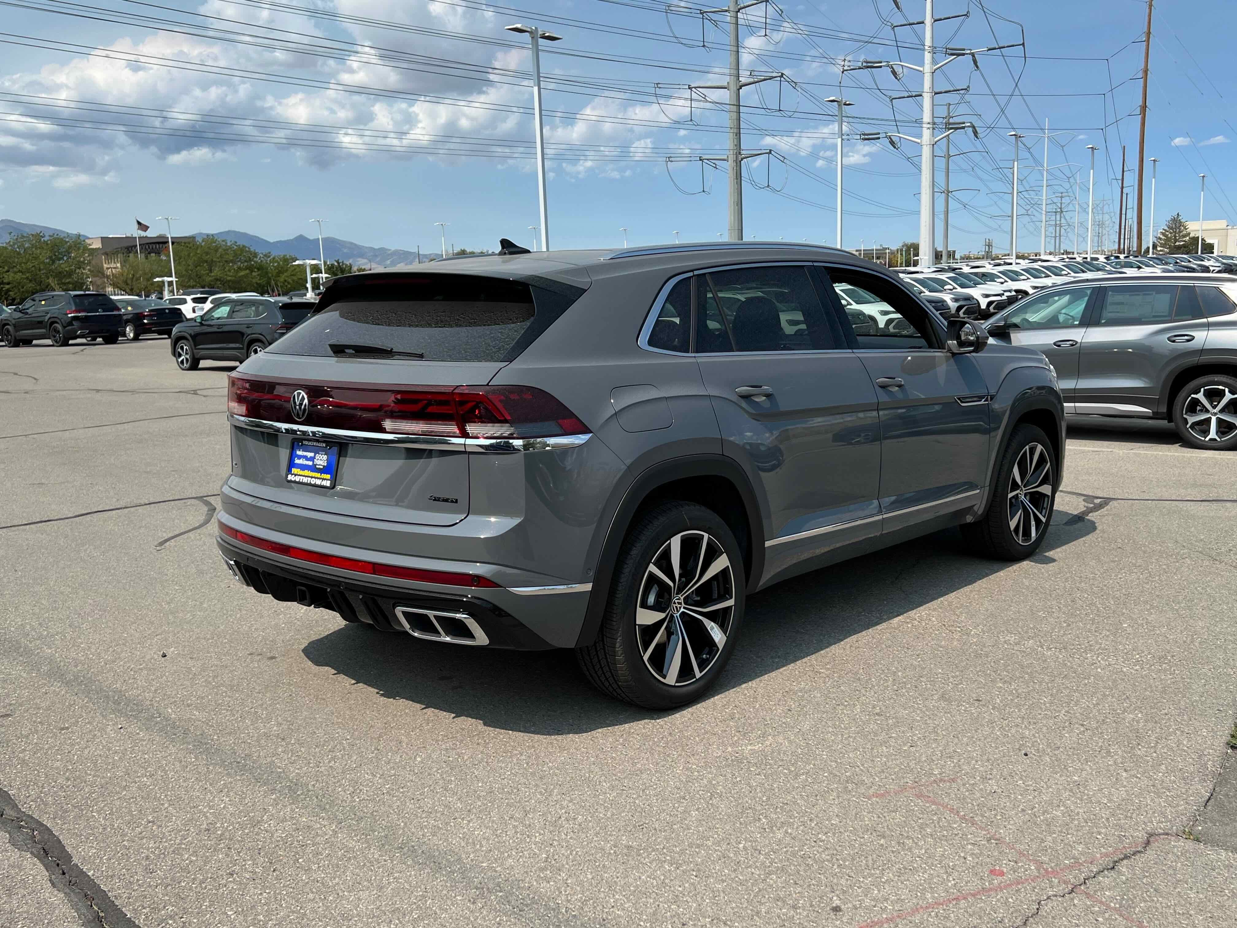 2026 Volkswagen Atlas Cross Sport 2.0T SEL Premium R-Line