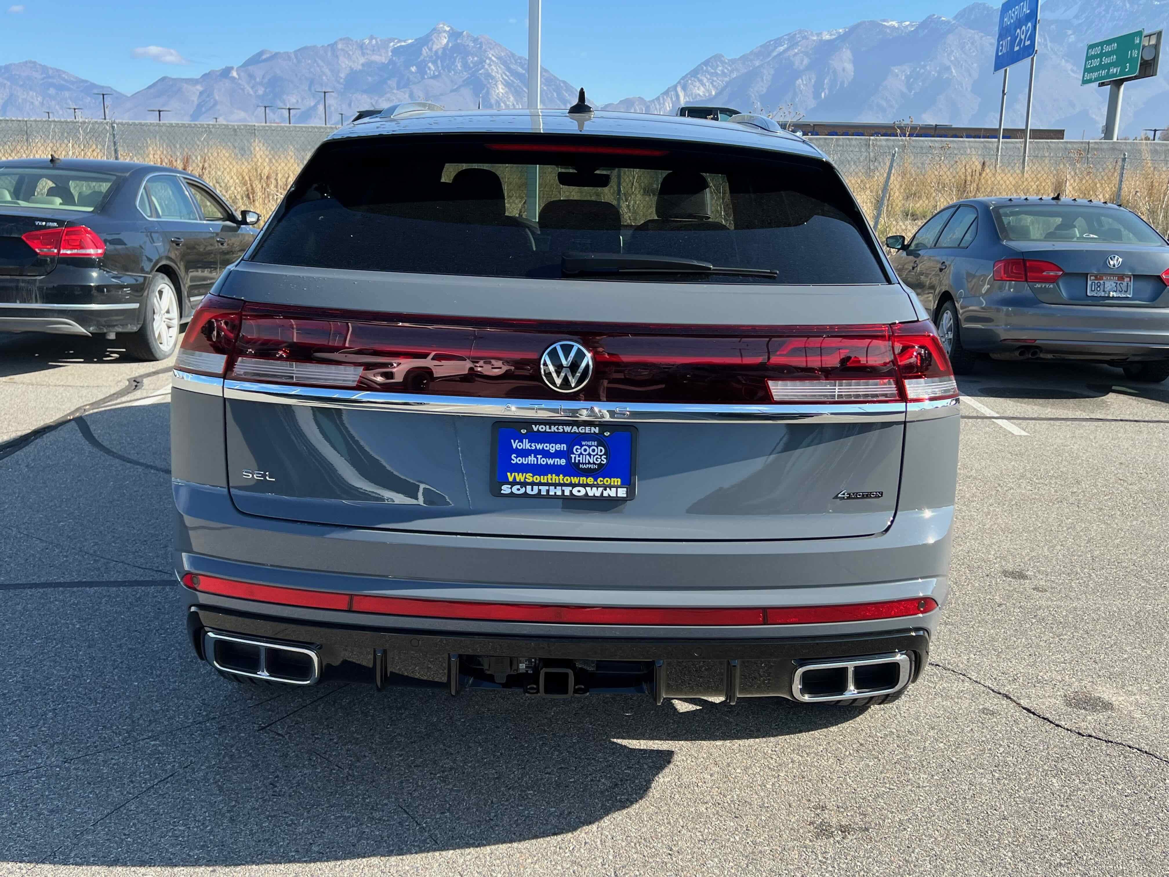 2026 Volkswagen Atlas Cross Sport 2.0T SEL Premium R-Line