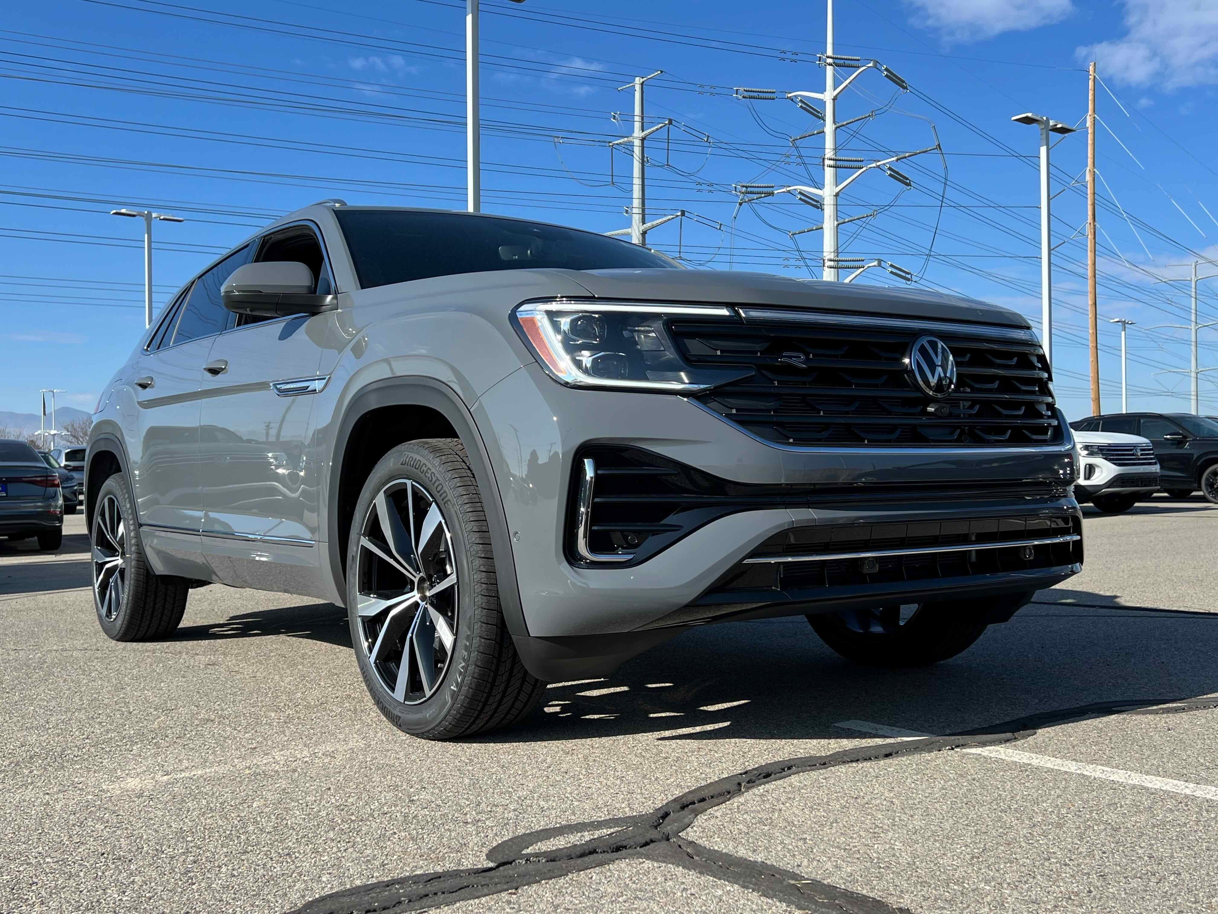 2026 Volkswagen Atlas Cross Sport 2.0T SEL Premium R-Line