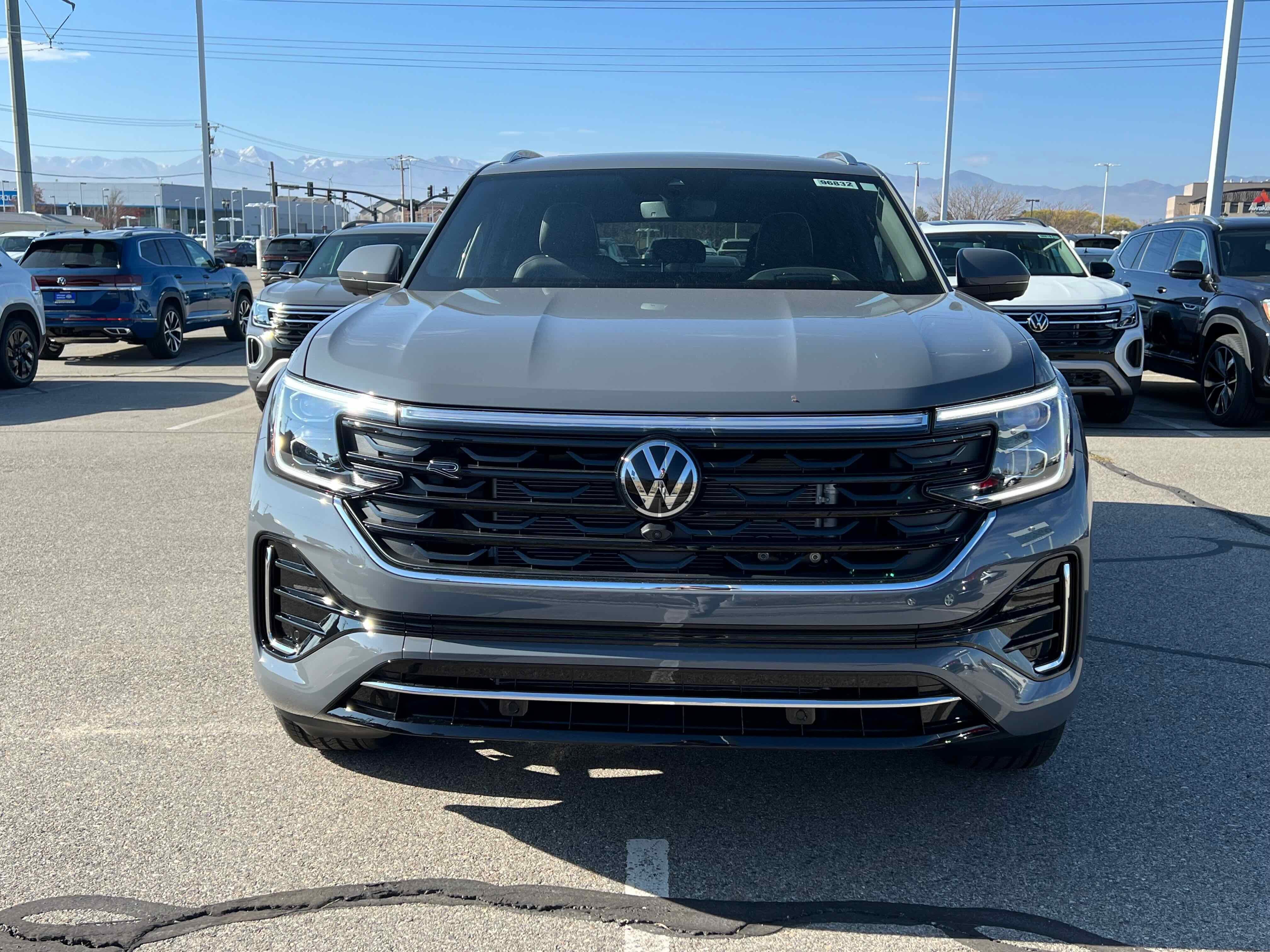 2026 Volkswagen Atlas Cross Sport 2.0T SEL Premium R-Line