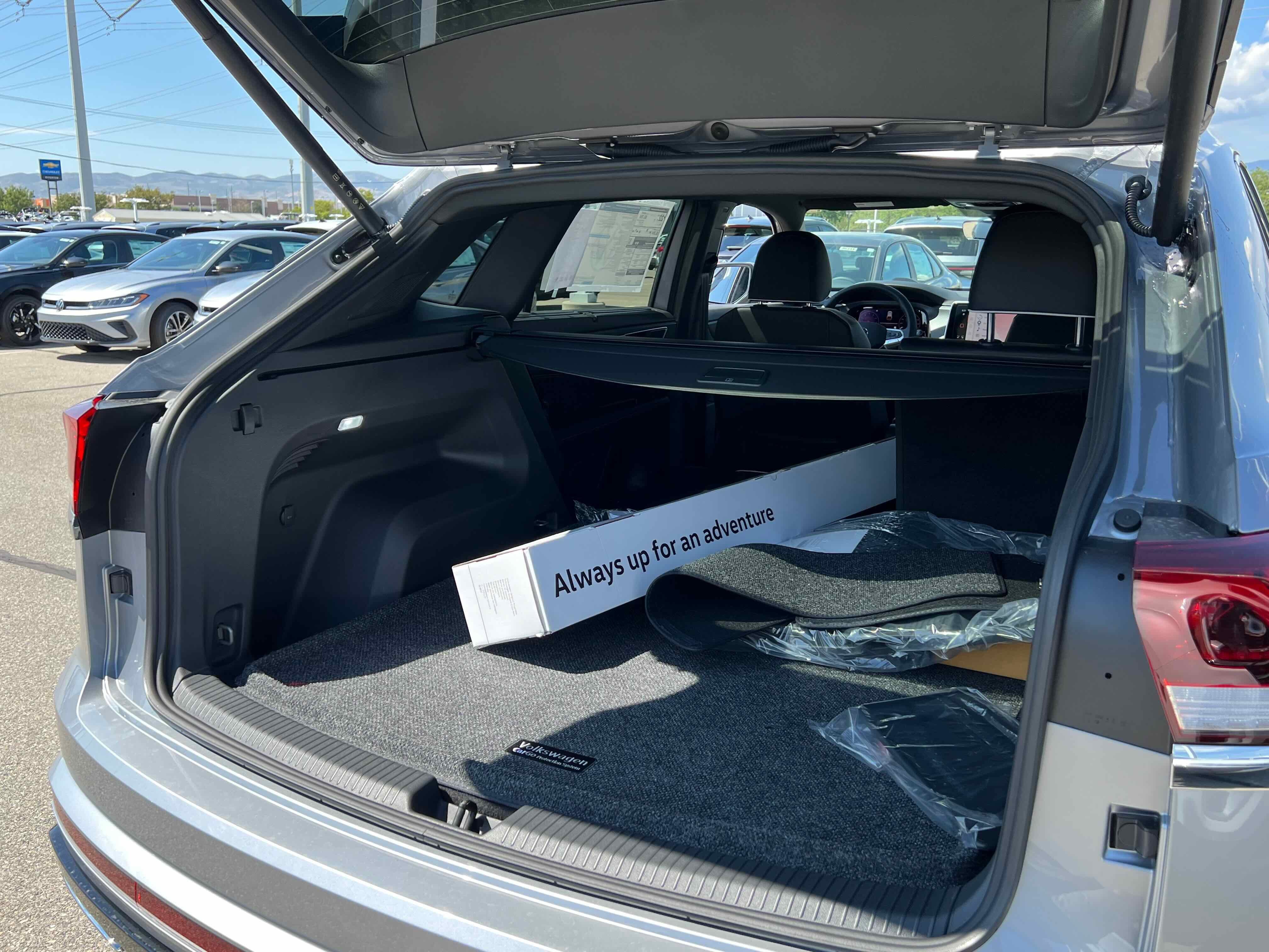 2026 Volkswagen Atlas Cross Sport 2.0T SEL Premium R-Line