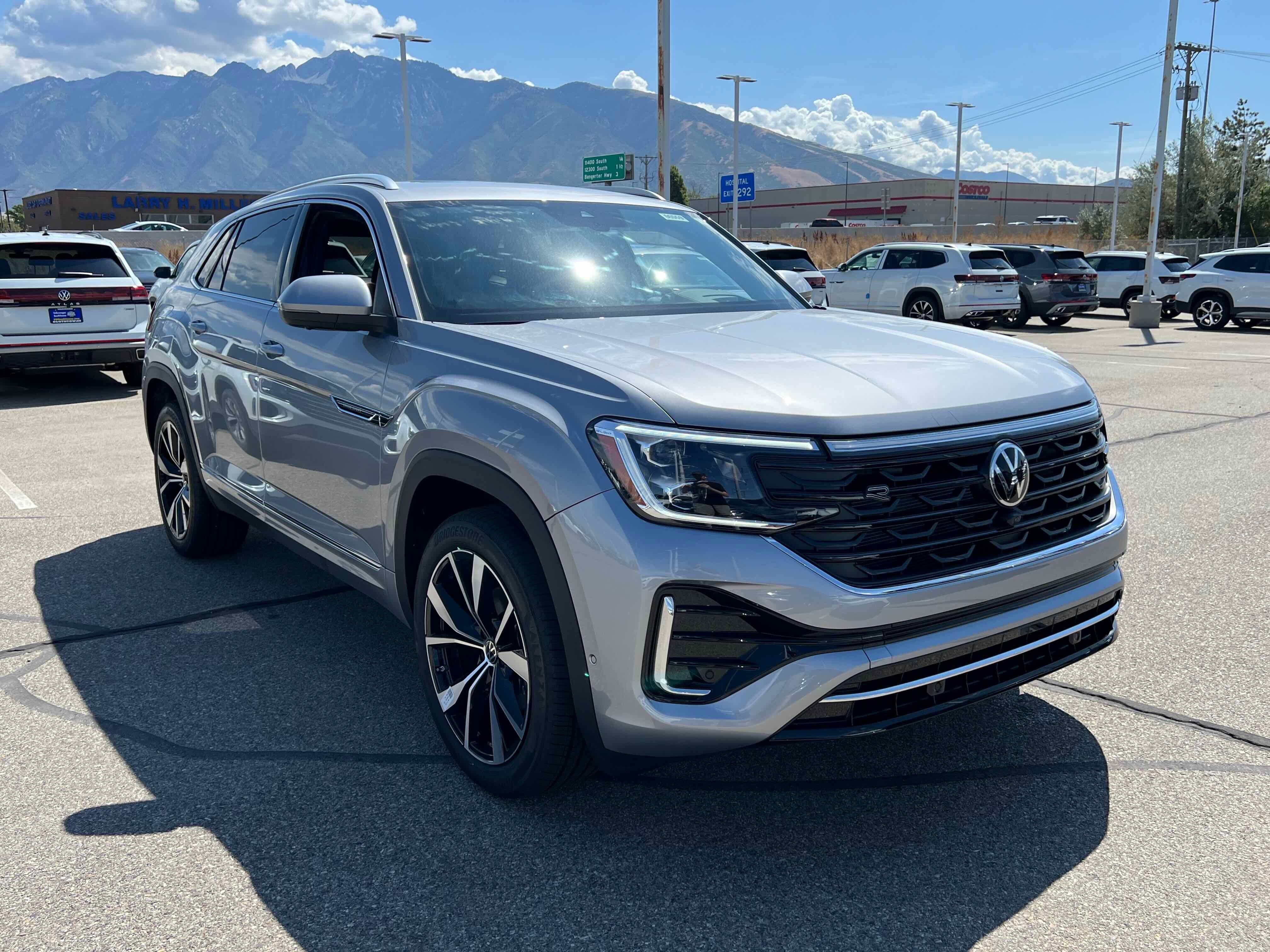 2026 Volkswagen Atlas Cross Sport 2.0T SEL Premium R-Line