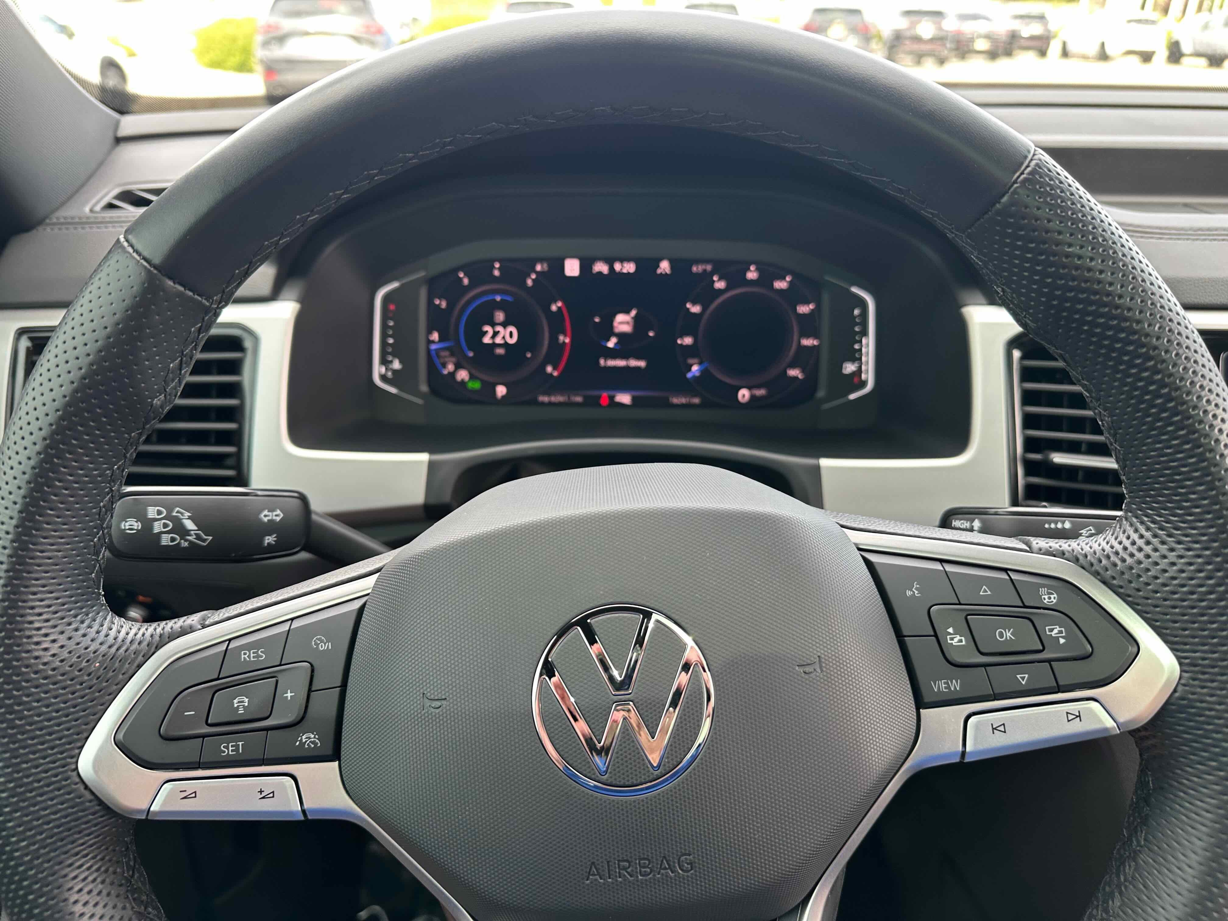 2023 Volkswagen Atlas Cross Sport 3.6L V6 SEL Premium R-Line