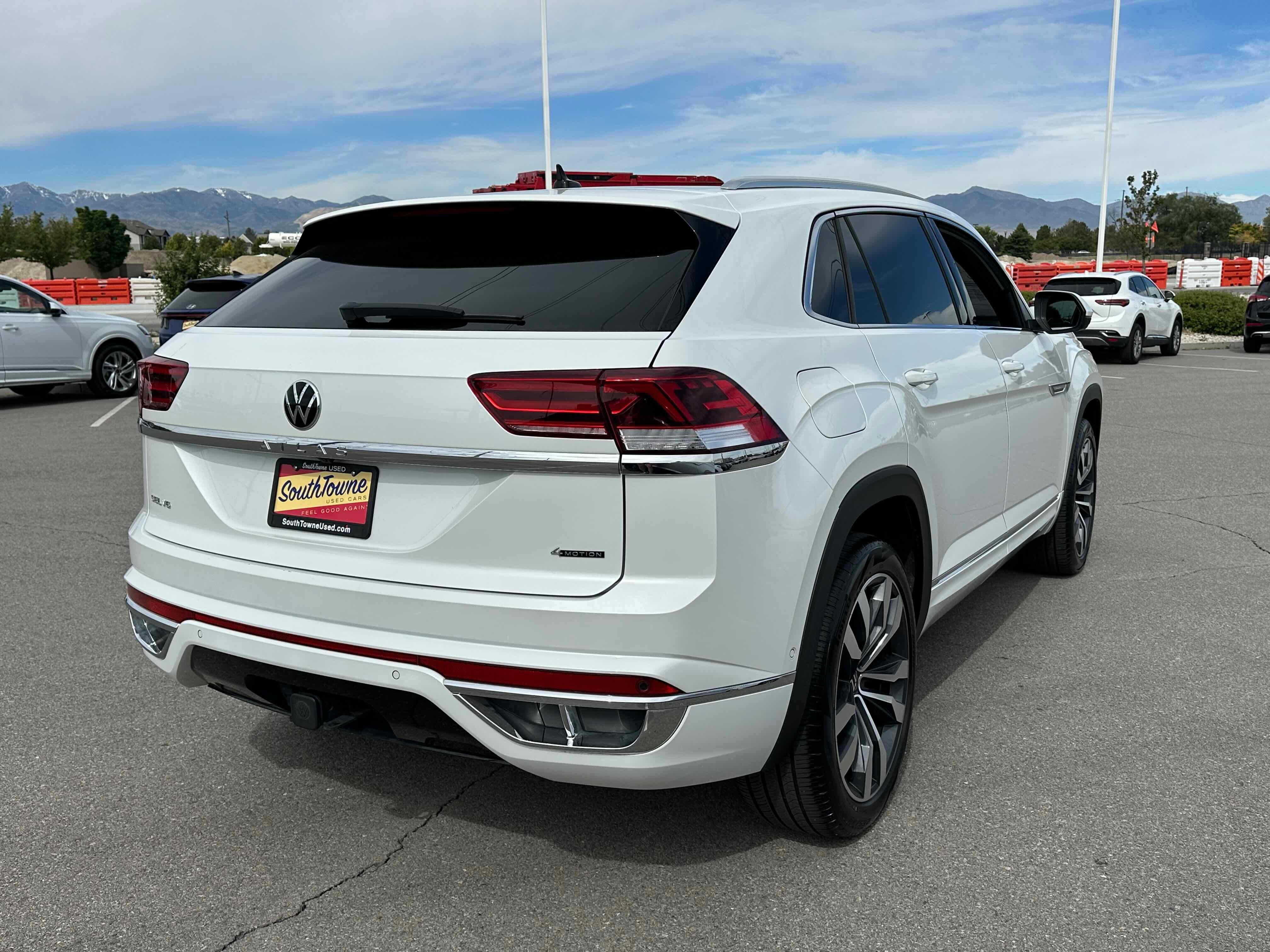 2023 Volkswagen Atlas Cross Sport 3.6L V6 SEL Premium R-Line