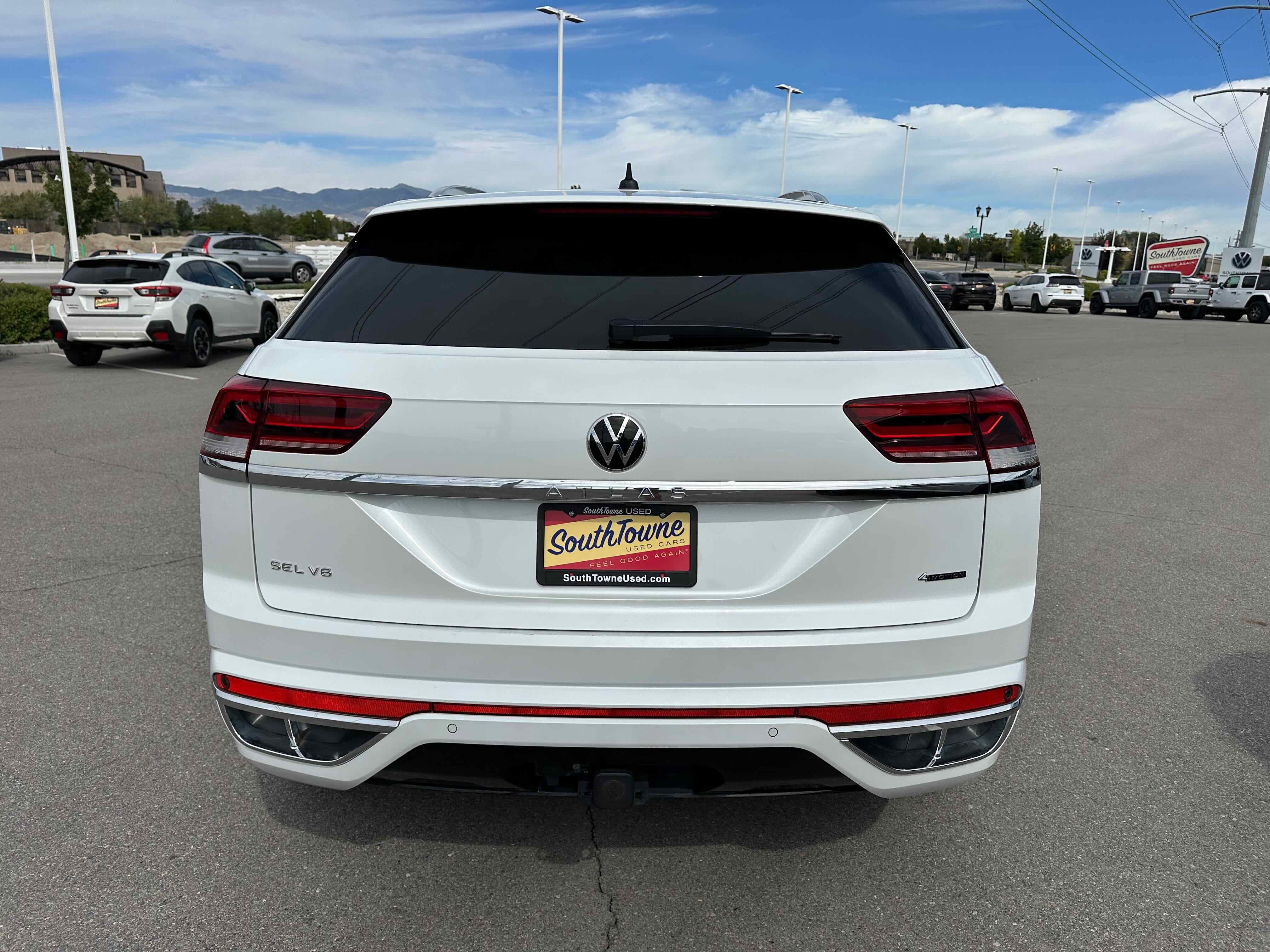 2023 Volkswagen Atlas Cross Sport 3.6L V6 SEL Premium R-Line