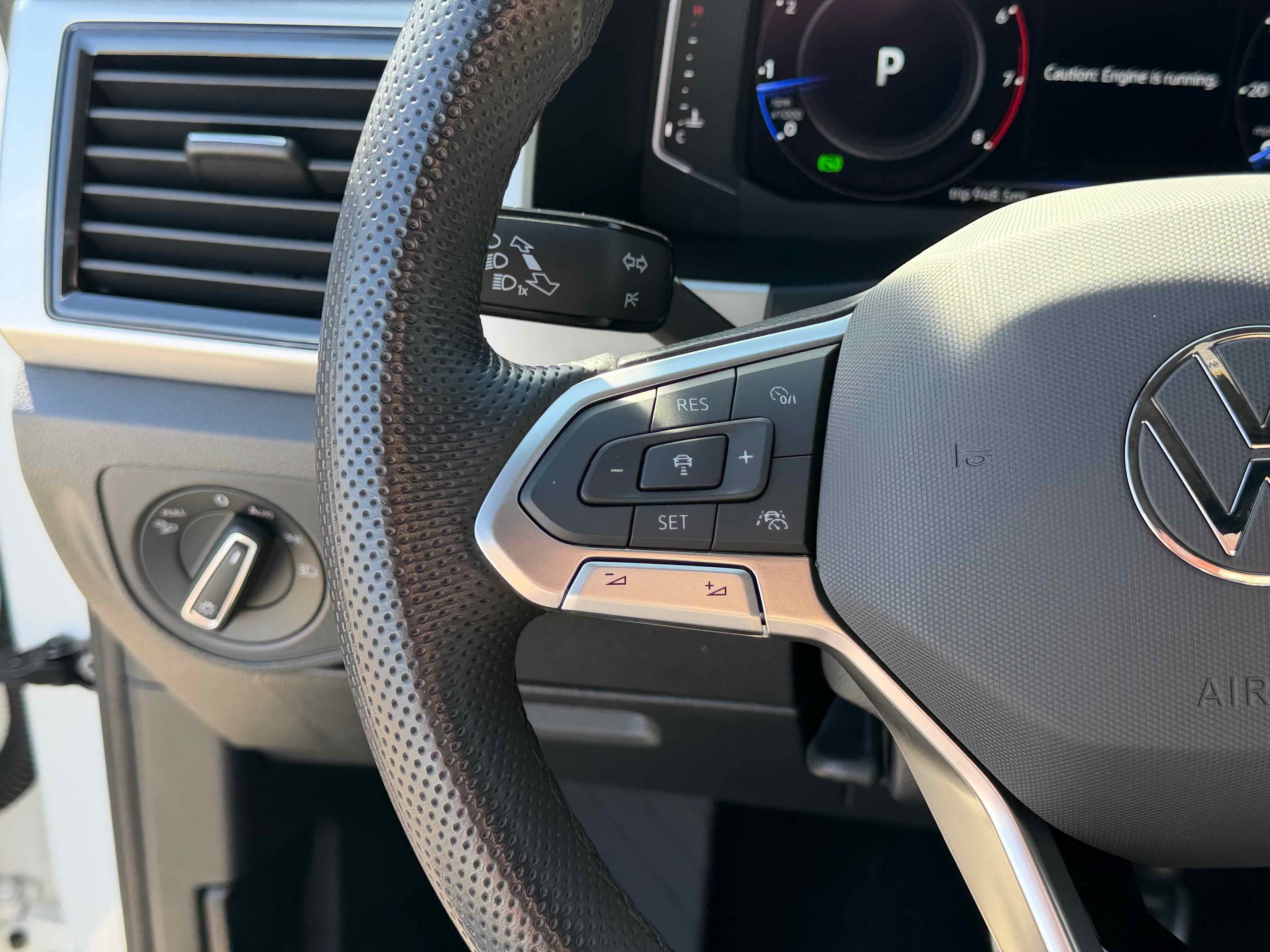 2023 Volkswagen Atlas Cross Sport 3.6L V6 SEL Premium R-Line