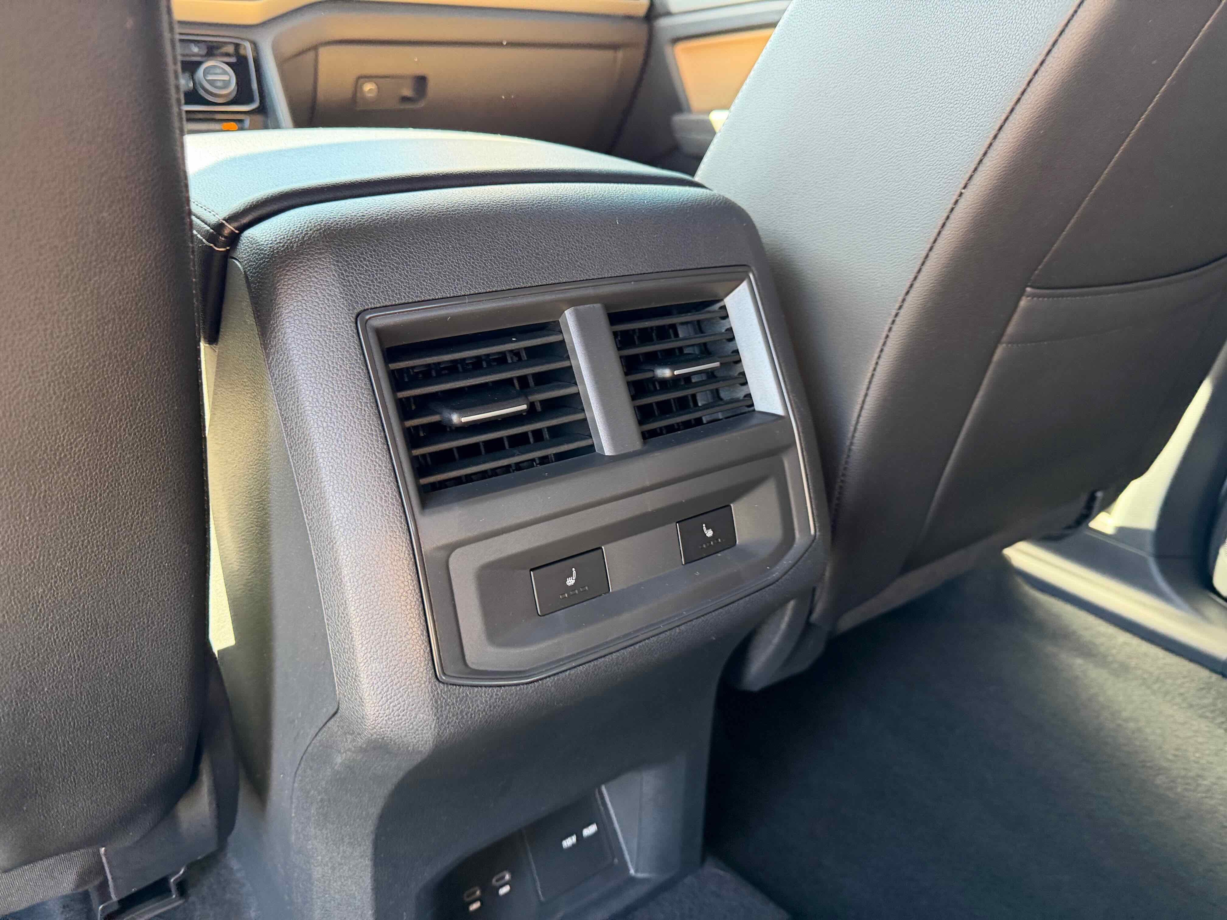 2023 Volkswagen Atlas Cross Sport 3.6L V6 SEL Premium R-Line