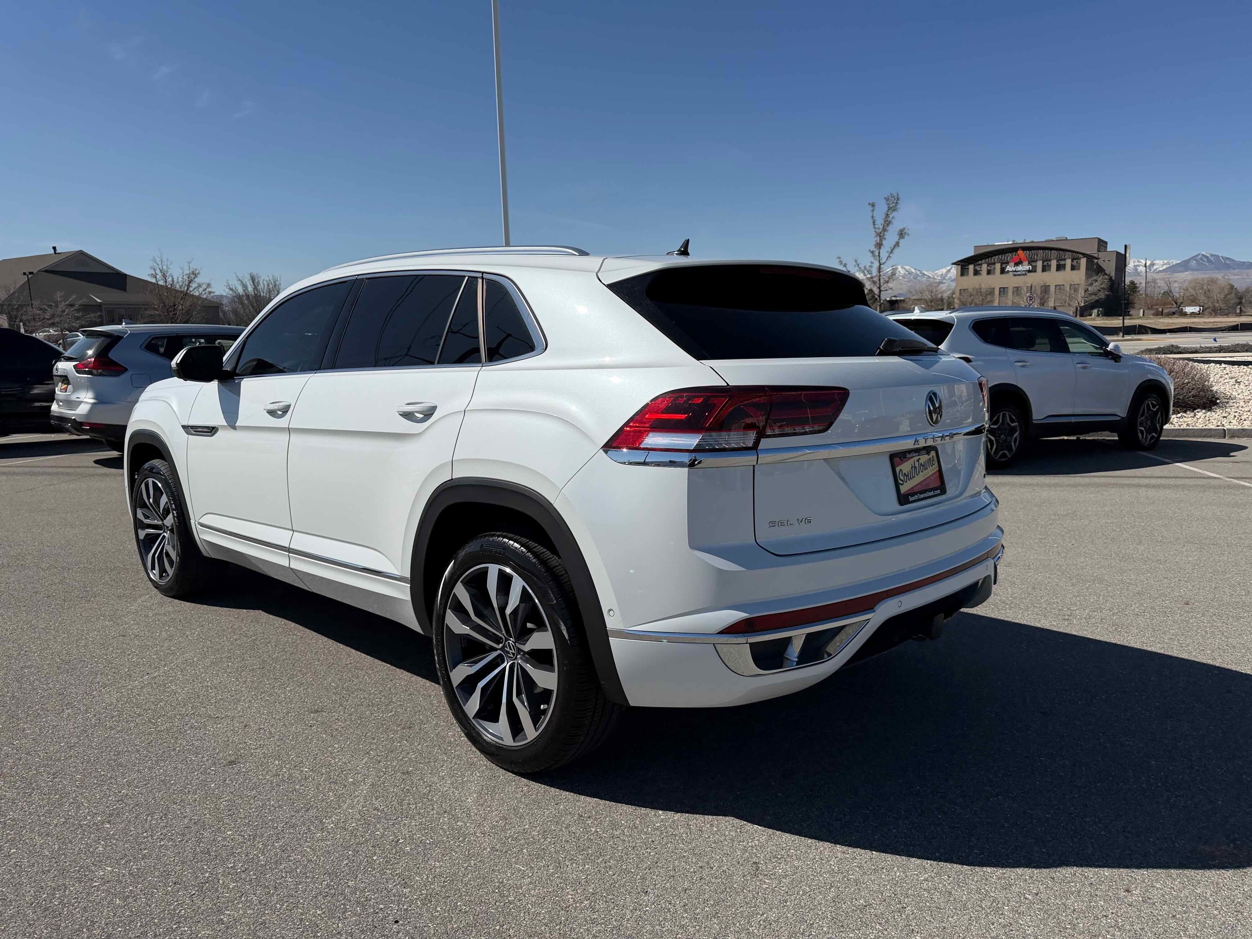 2023 Volkswagen Atlas Cross Sport 3.6L V6 SEL Premium R-Line