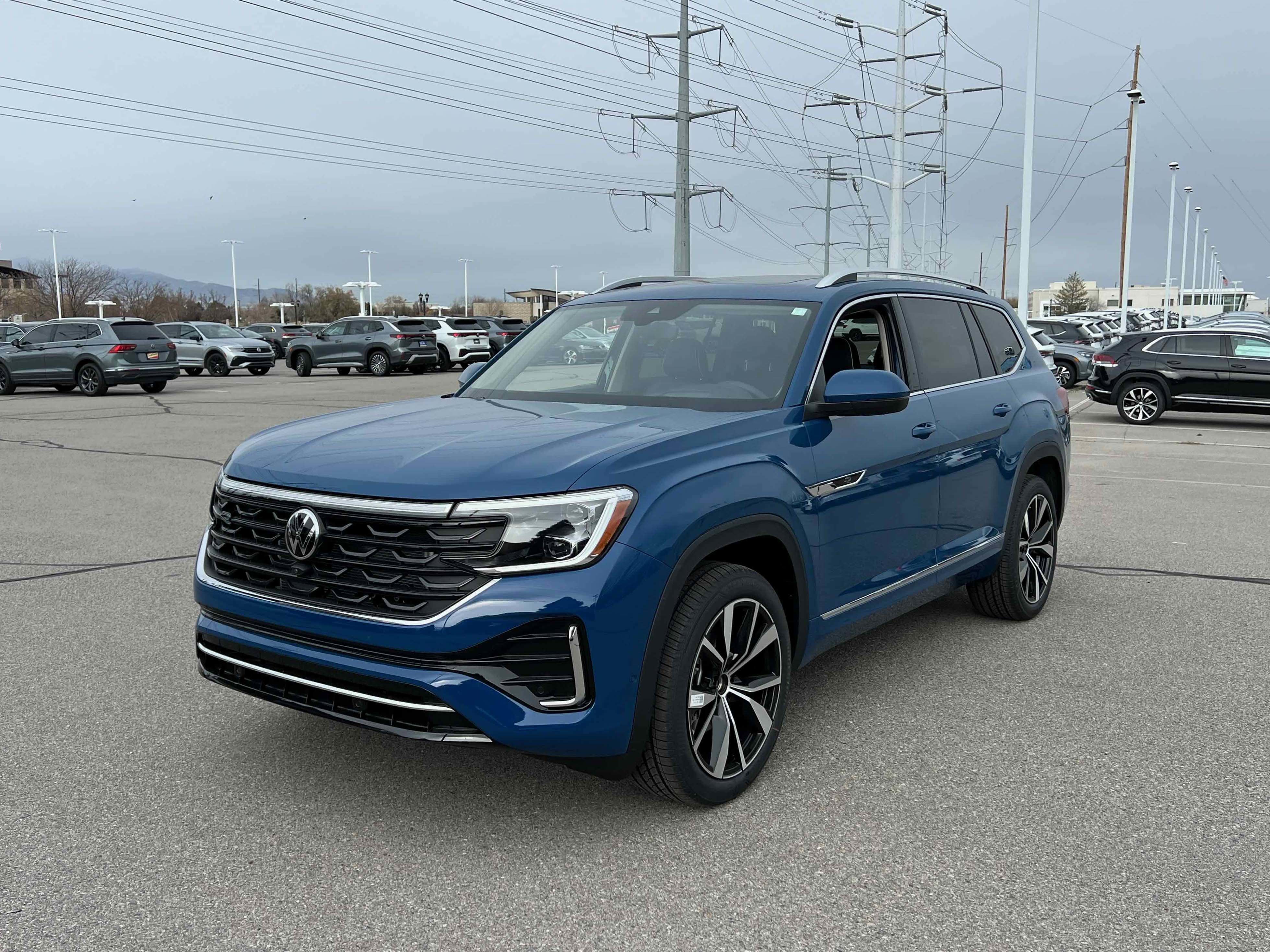 2026 Volkswagen Atlas 2.0T SEL Premium R-Line